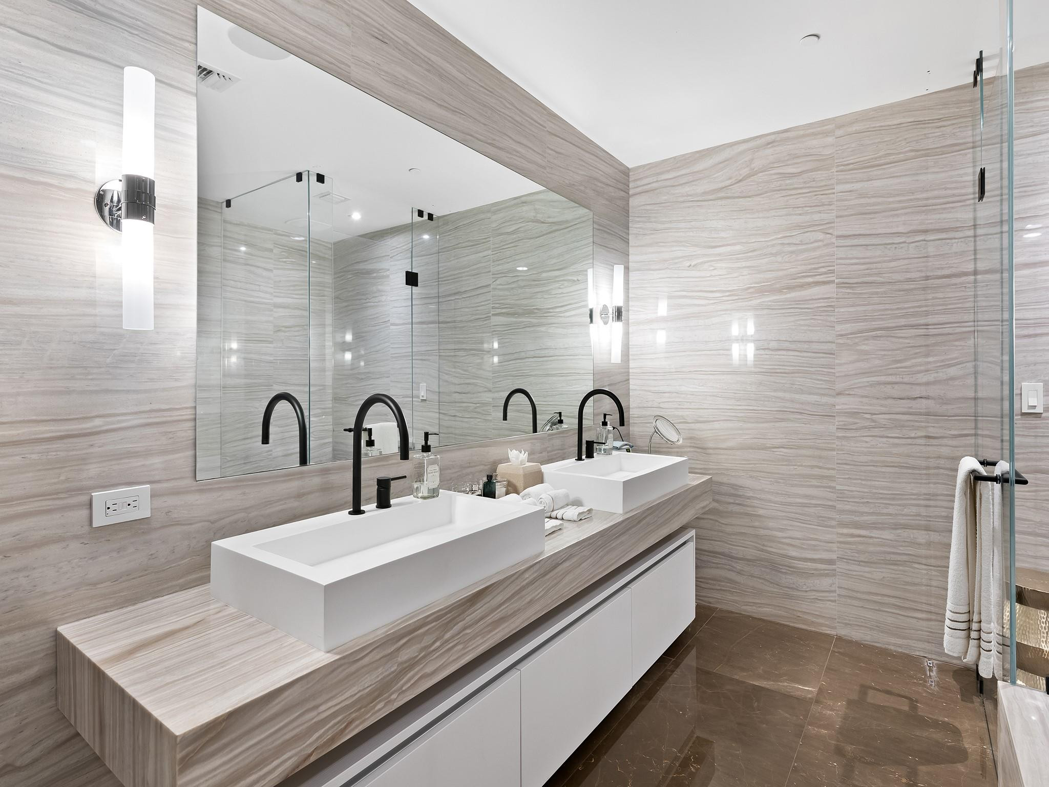 2200 N Ocean Blvd N903