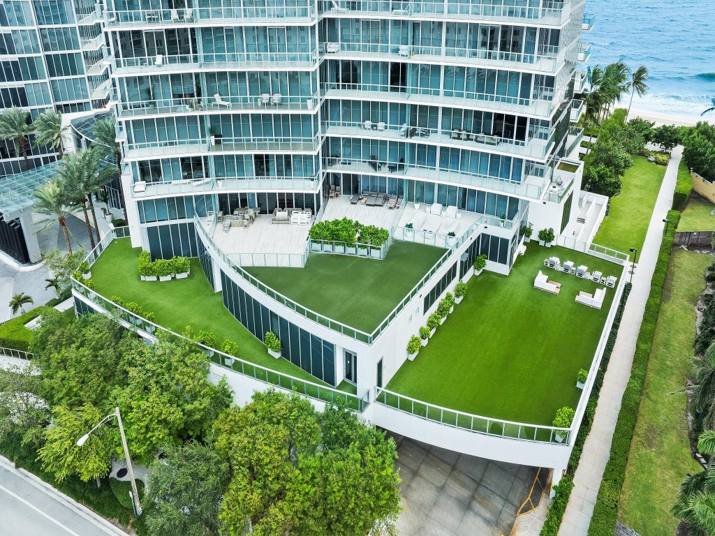 2200 N Ocean Blvd N903