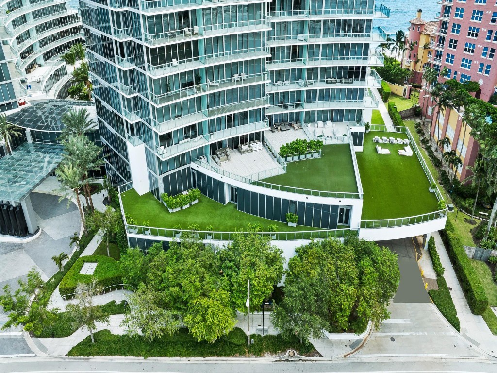 2200 N Ocean Blvd N903