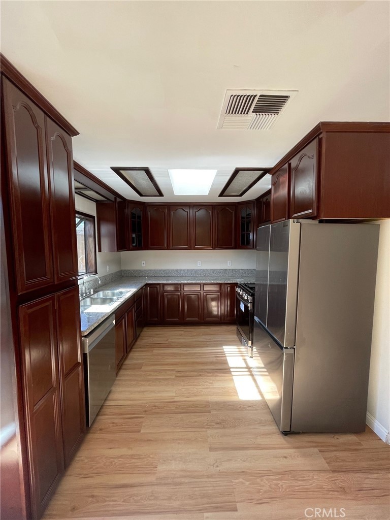 880 S Sherman Avenue