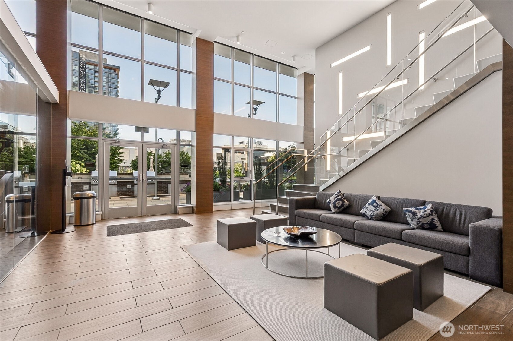 588 Bell Street Unit: 606S