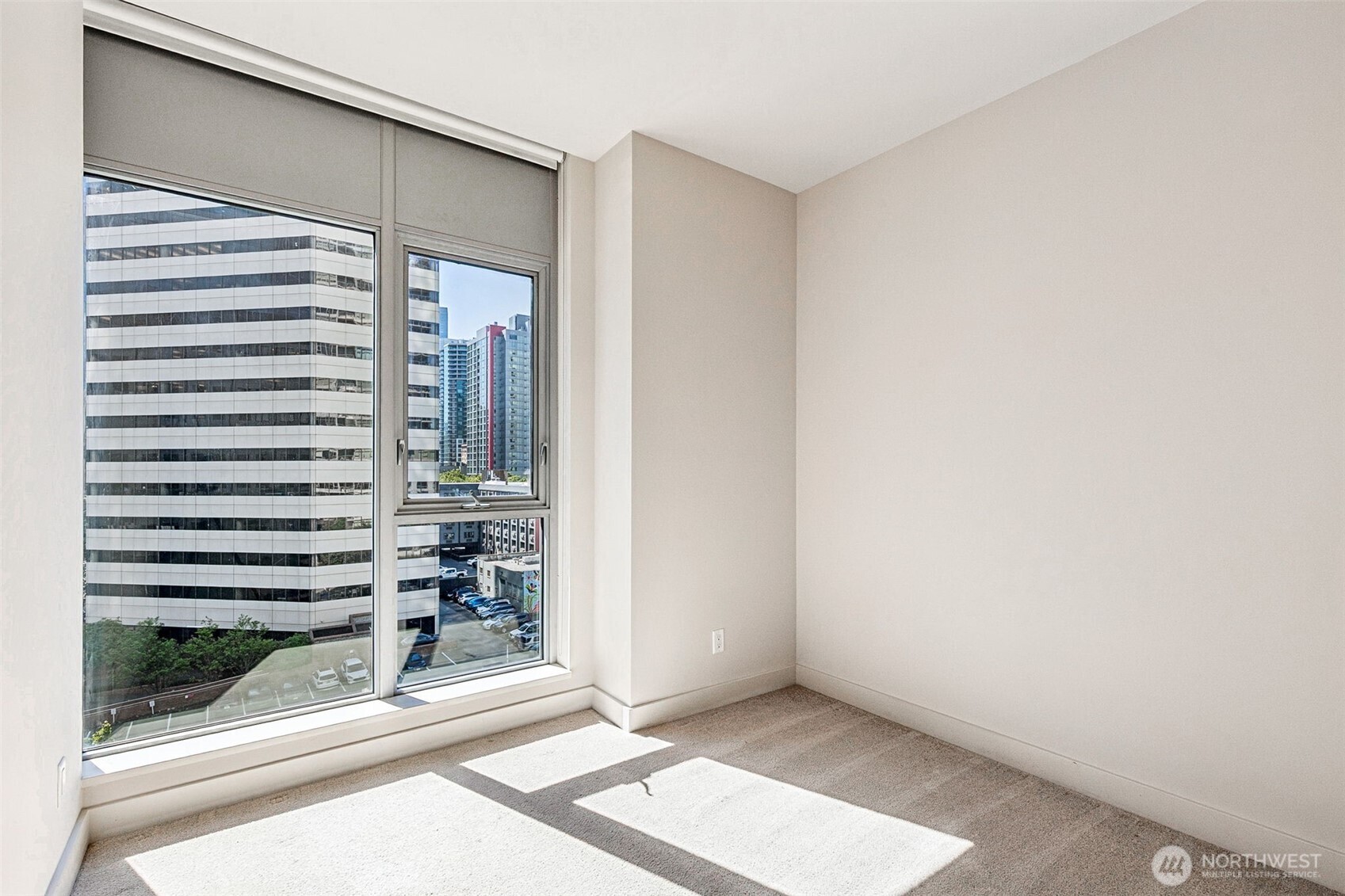 588 Bell Street Unit: 606S