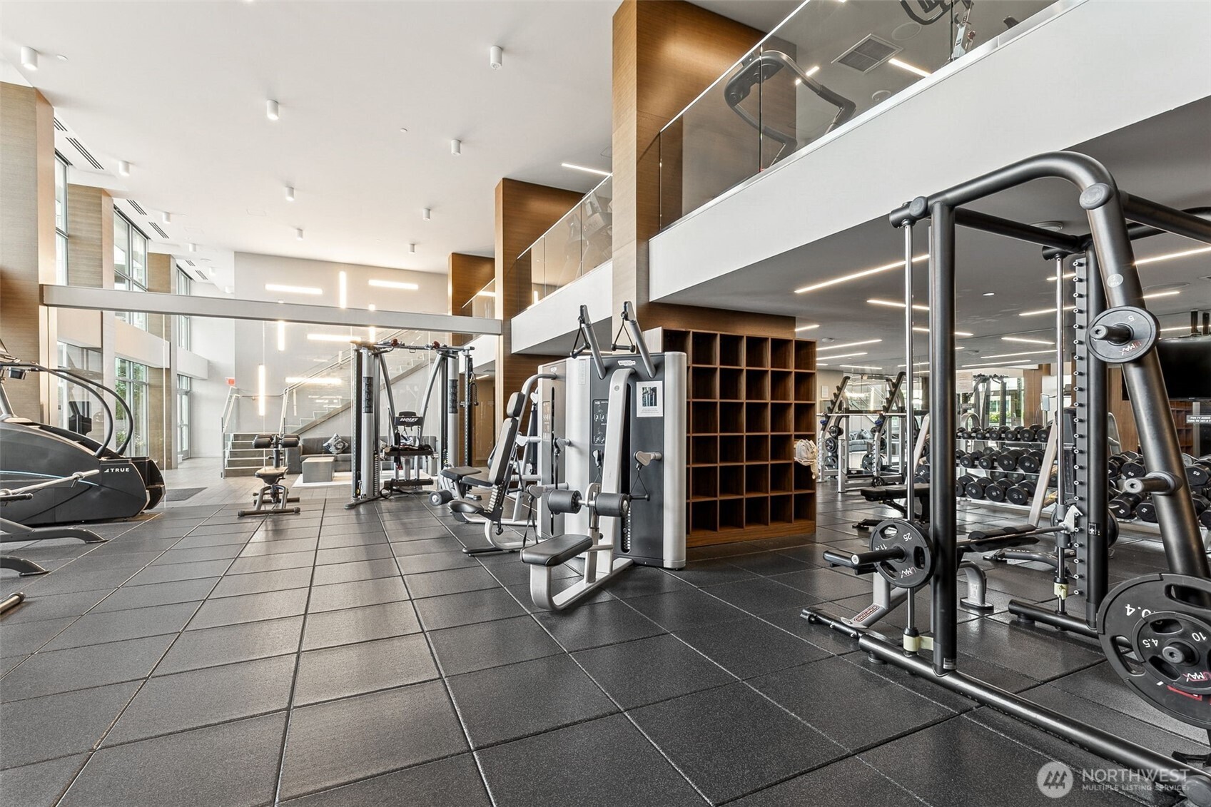 588 Bell Street Unit: 606S