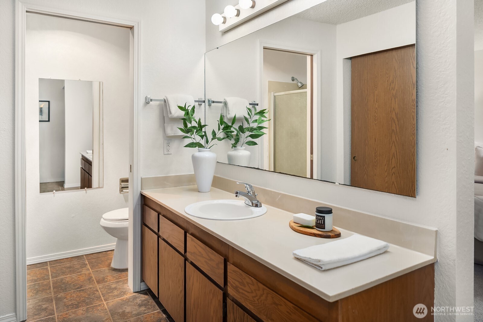 14600 NE 45th Street Unit: D11