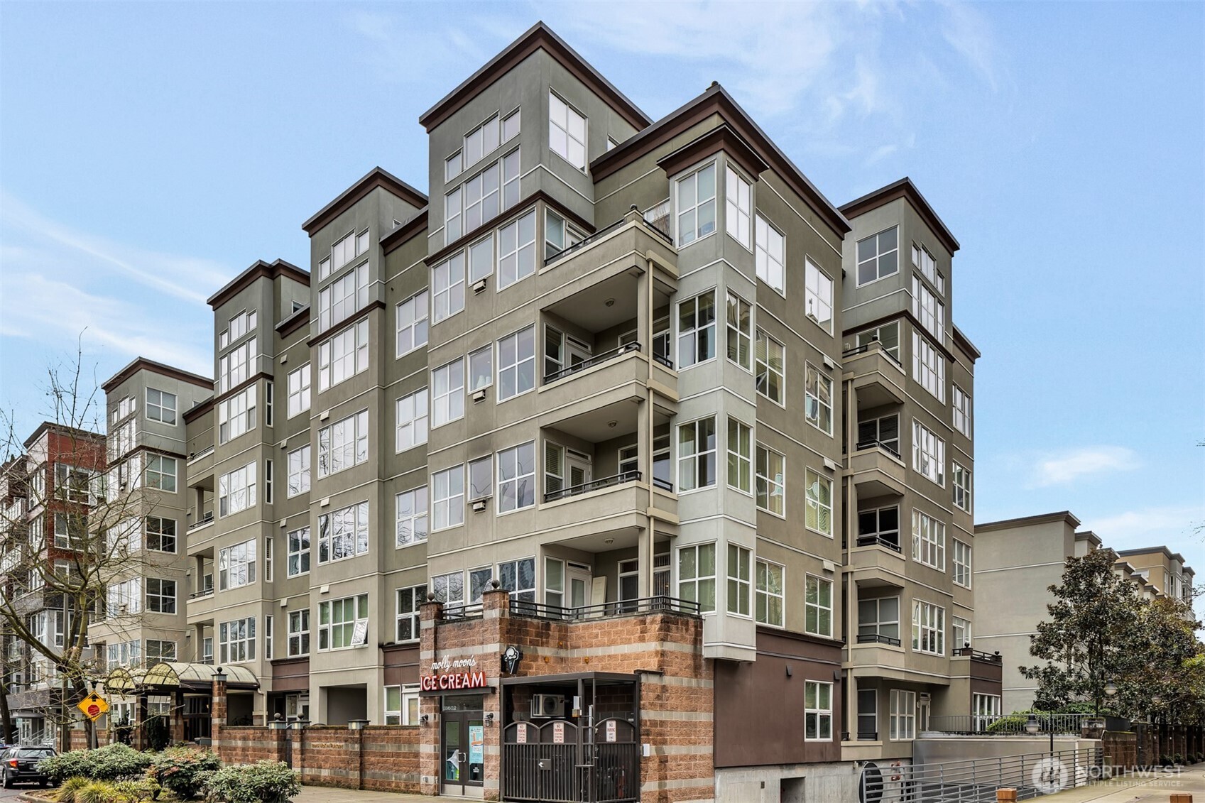10045 NE 1st Street Unit: 521