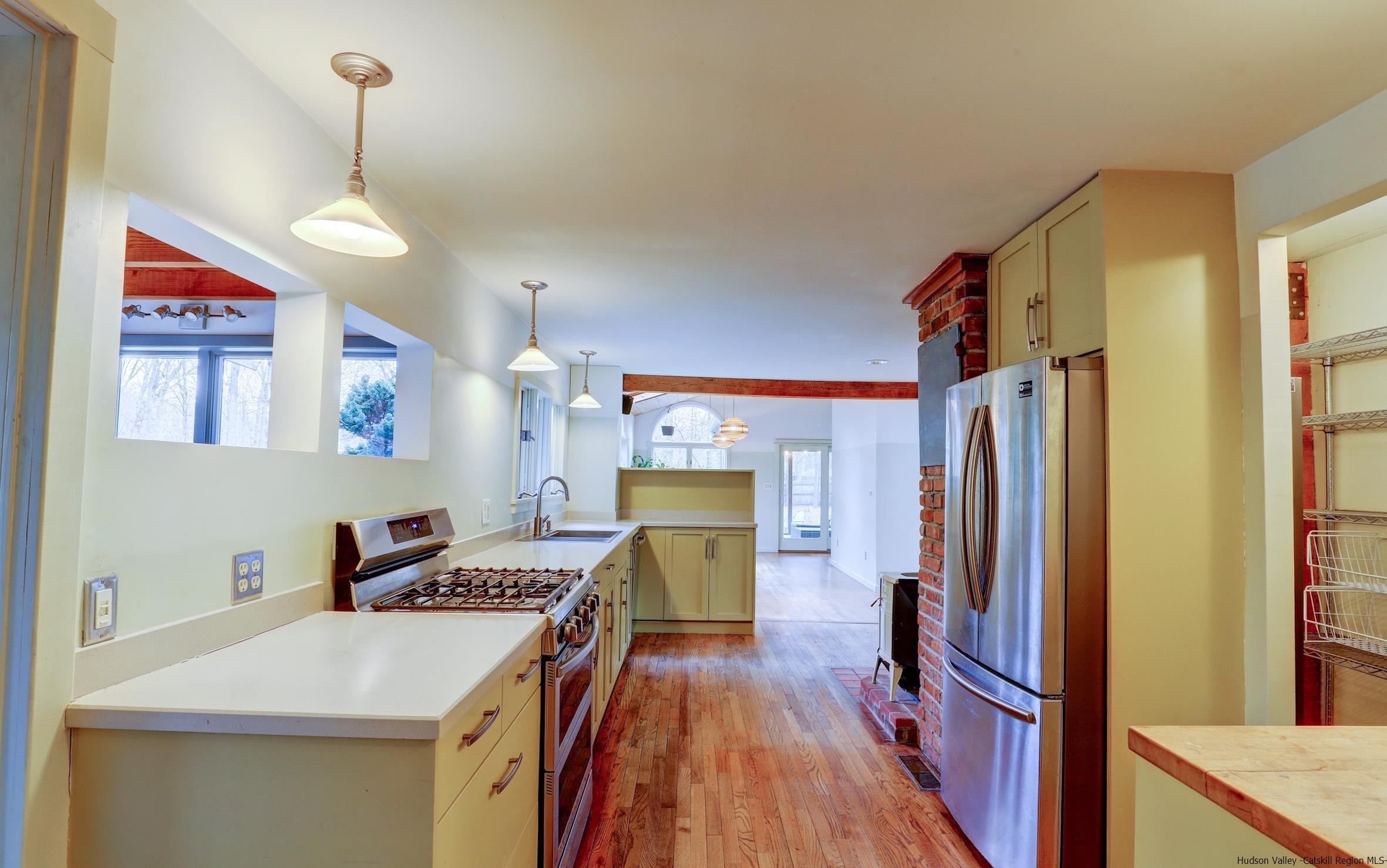 12 Bedford Avenue