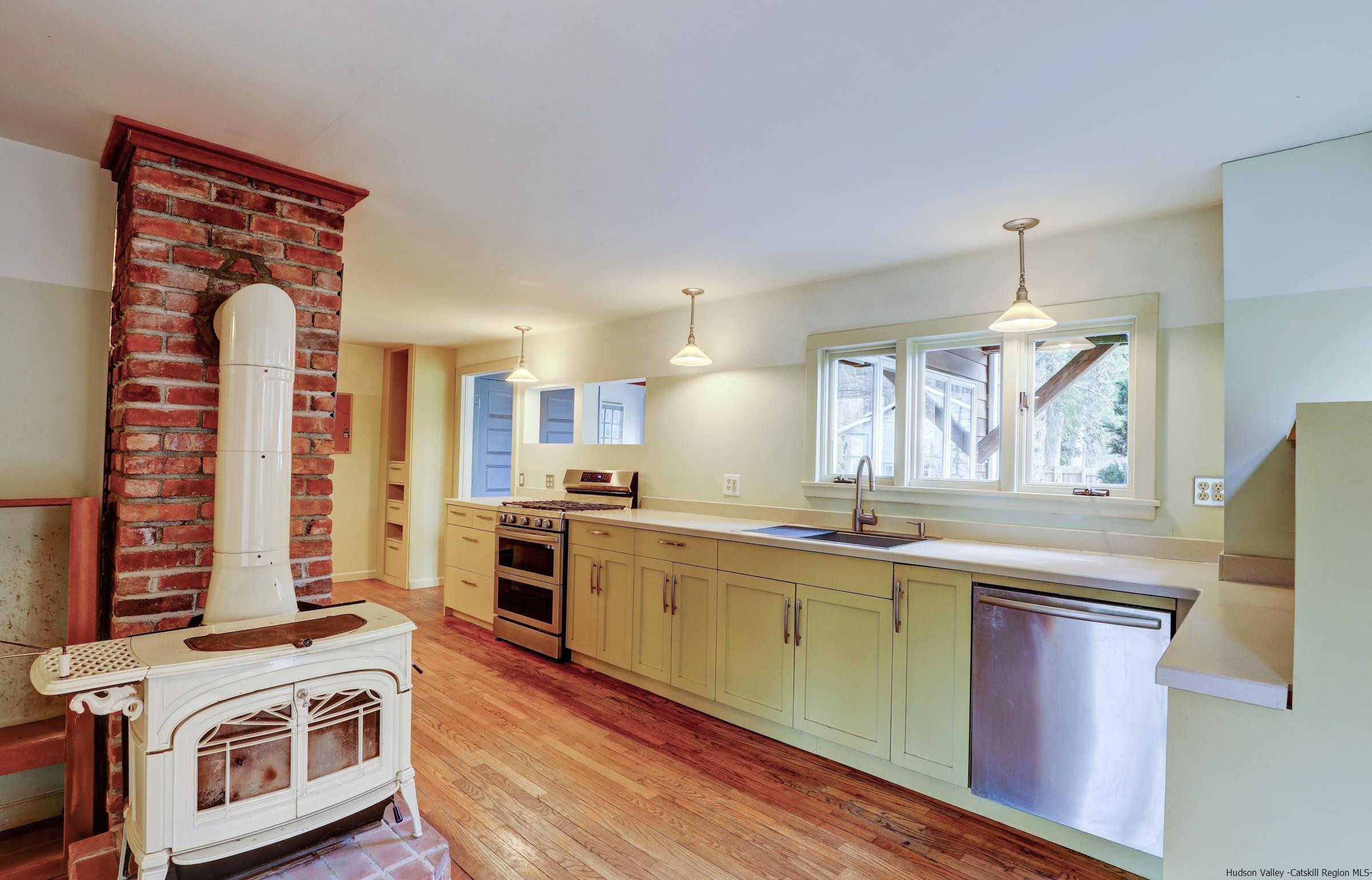 12 Bedford Avenue