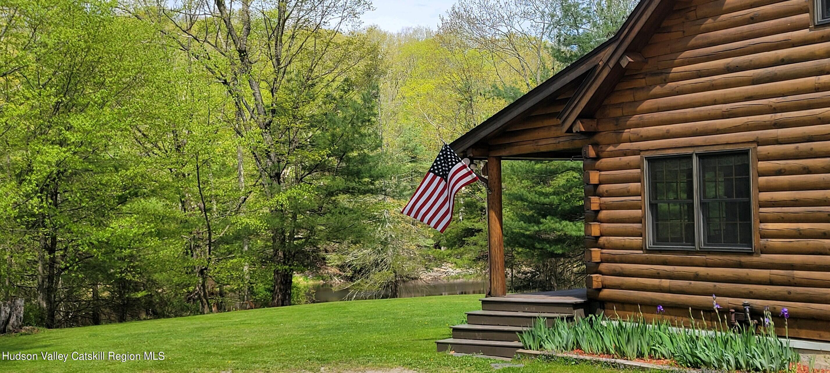 815 Peak Road