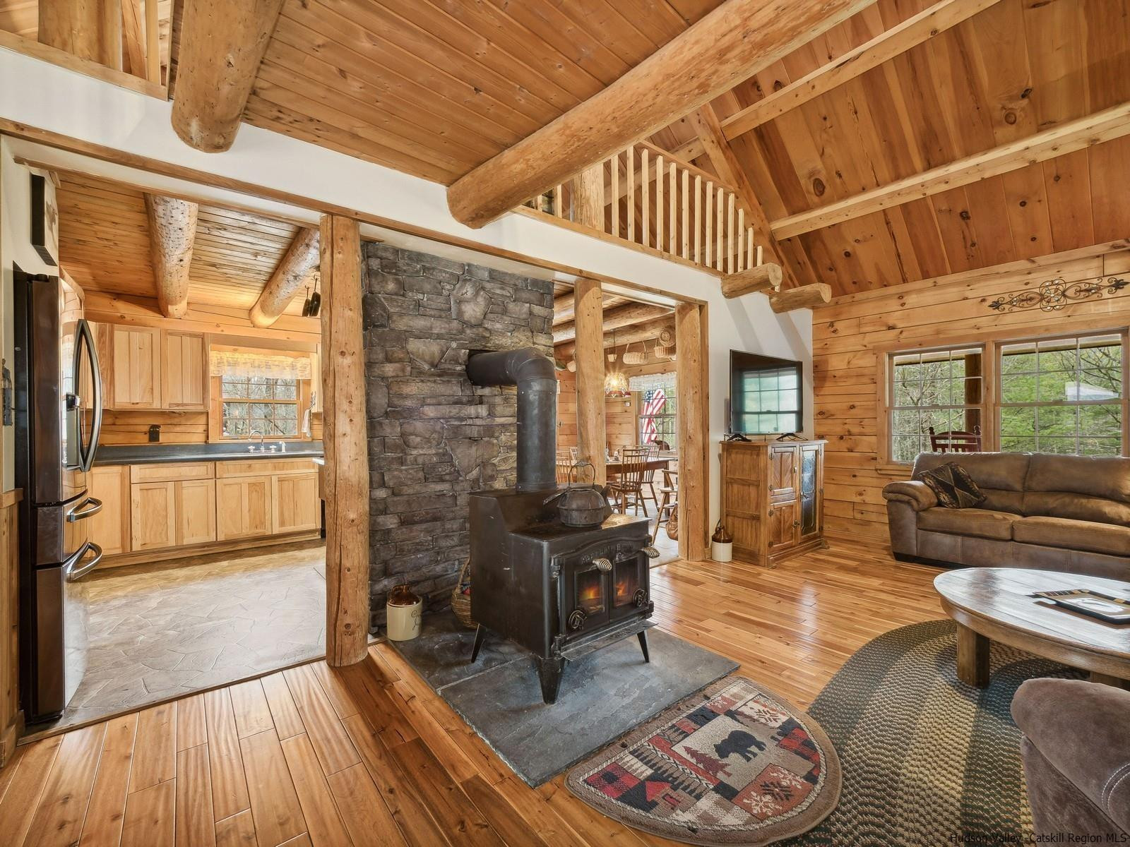 815 Peak Road