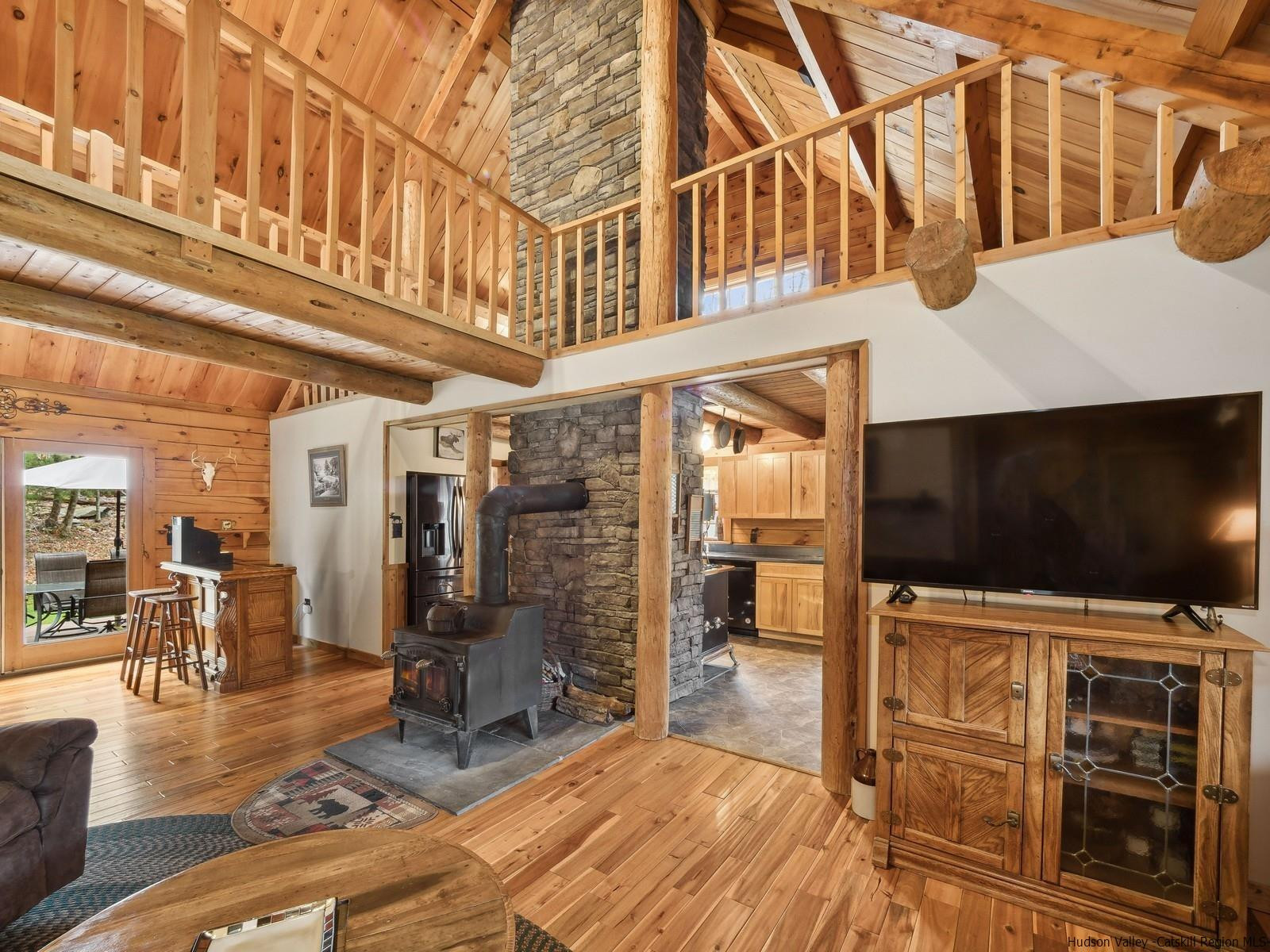 815 Peak Road