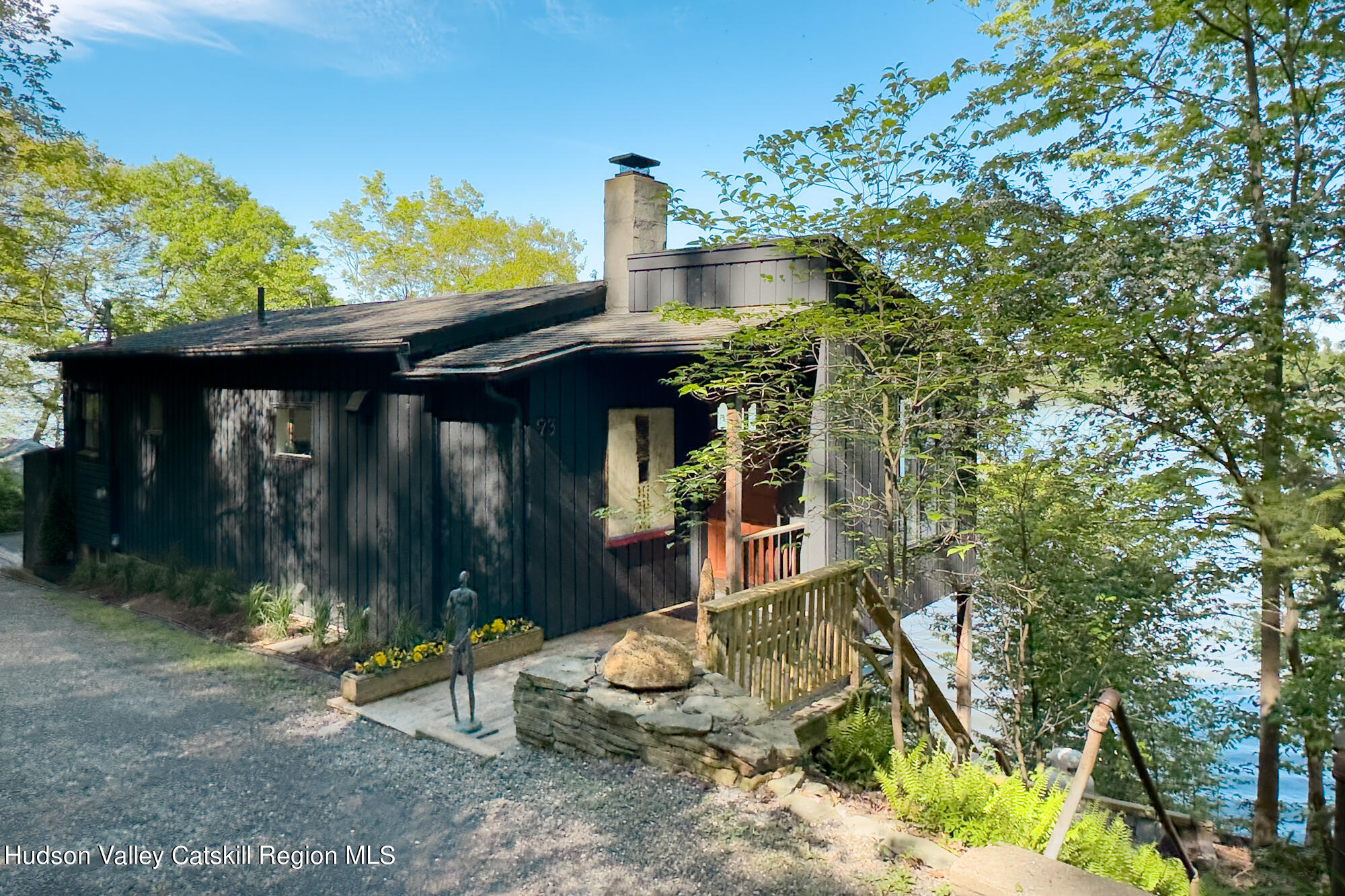 93 River Road
