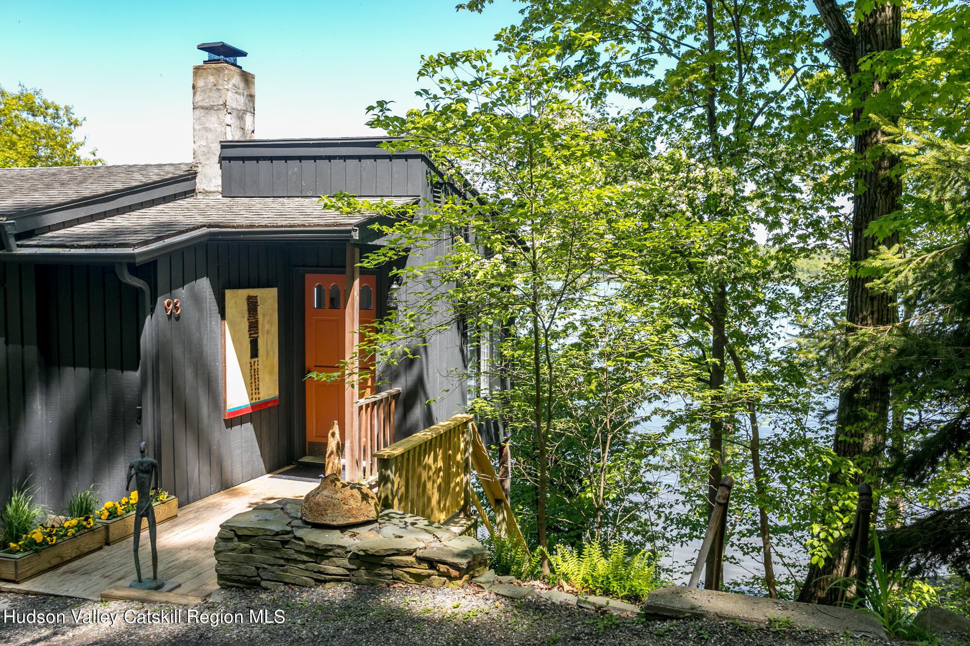 93 River Road