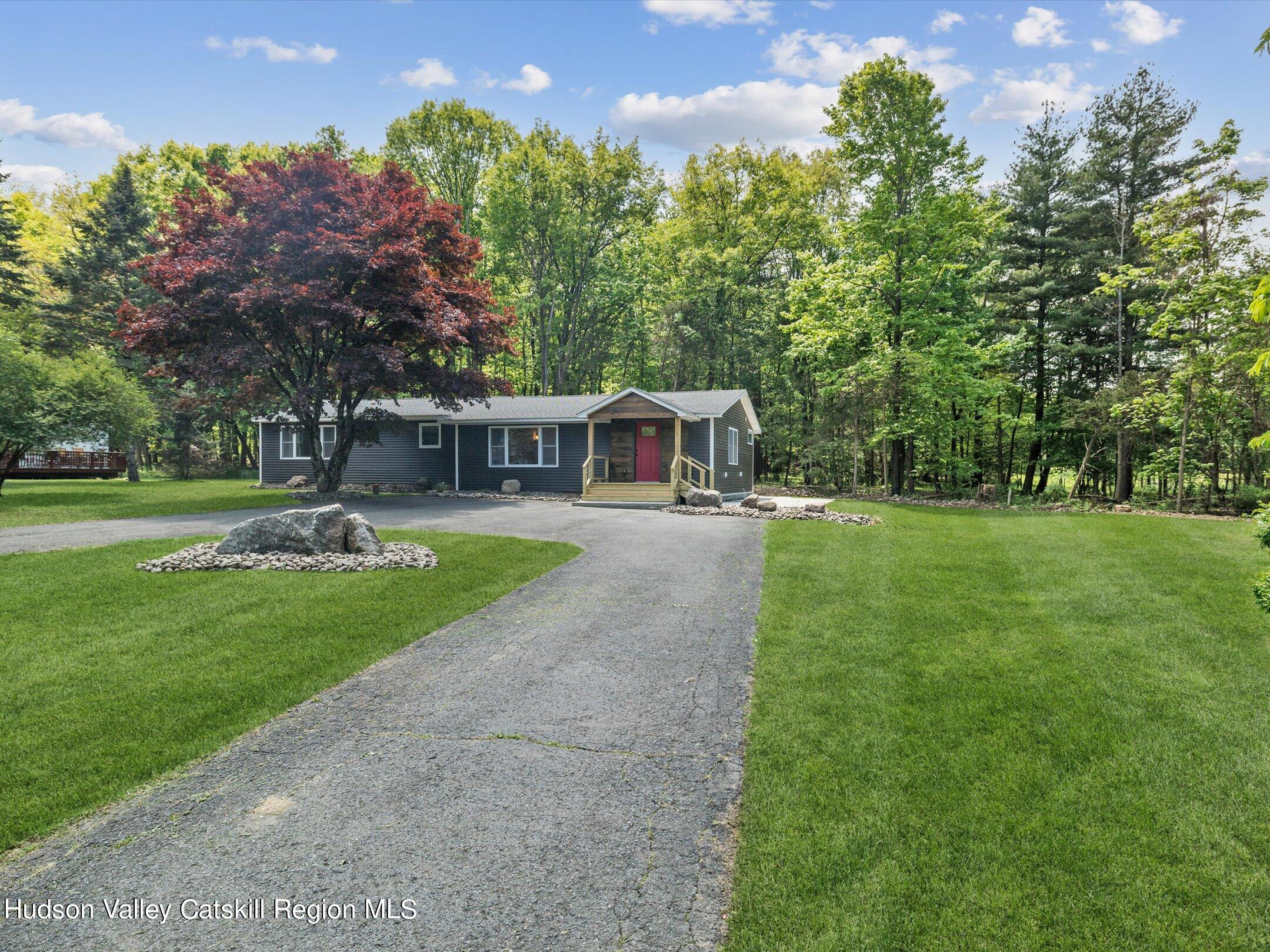 8 Cedar Lane