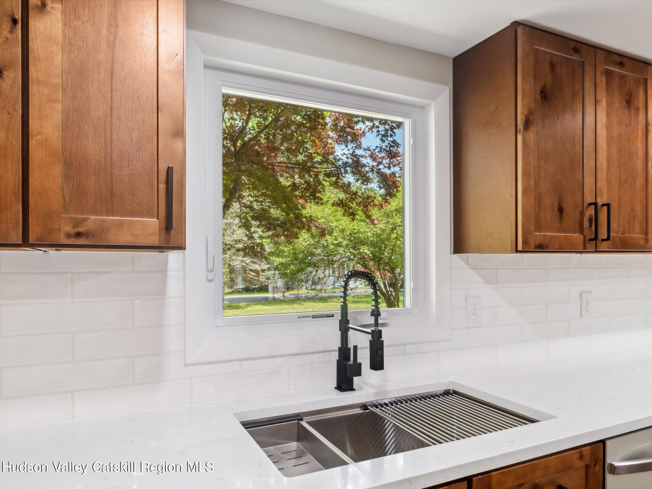 8 Cedar Lane