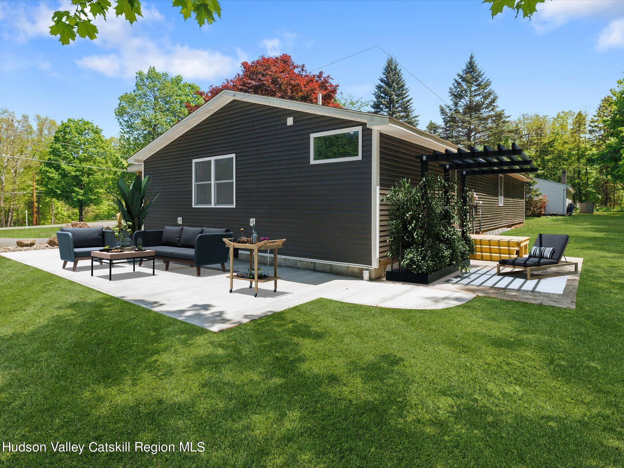 8 Cedar Lane