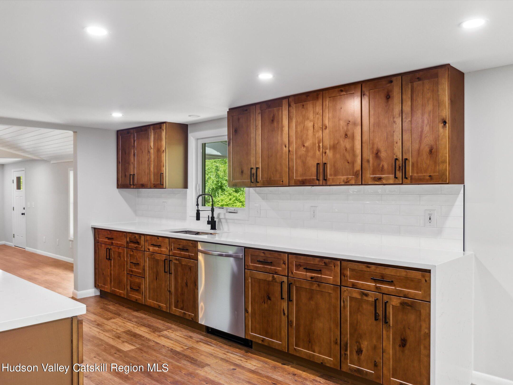 8 Cedar Lane