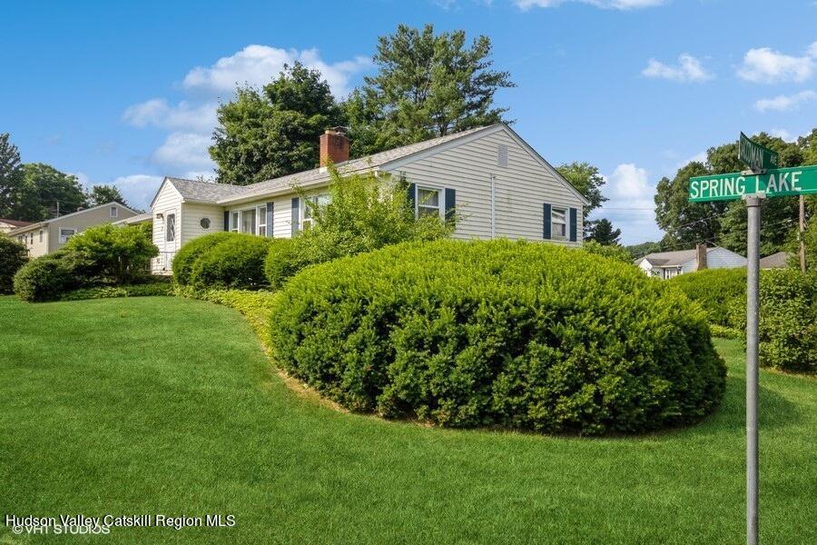 11 Spring Lake Drive