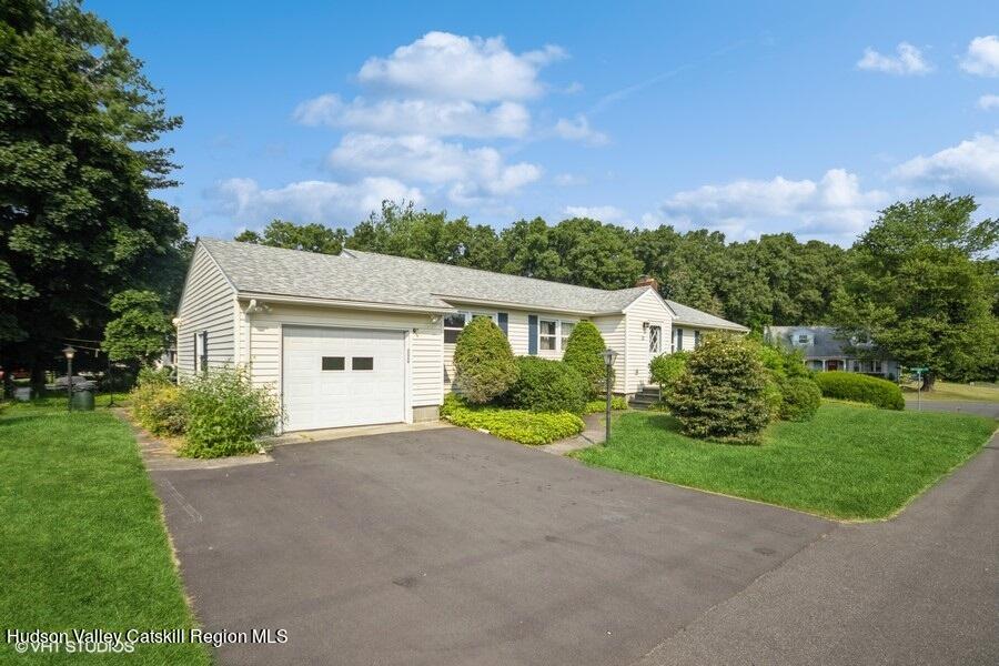 11 Spring Lake Drive