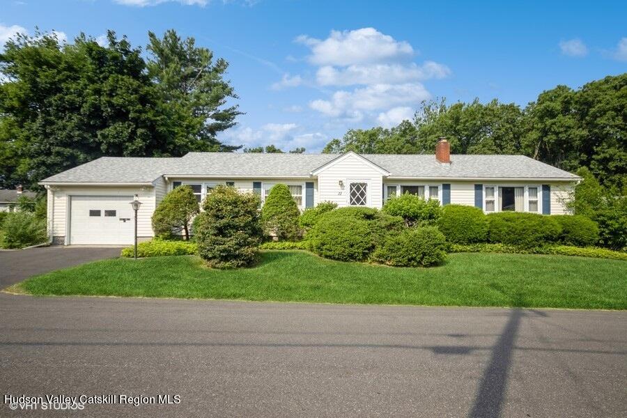 11 Spring Lake Drive