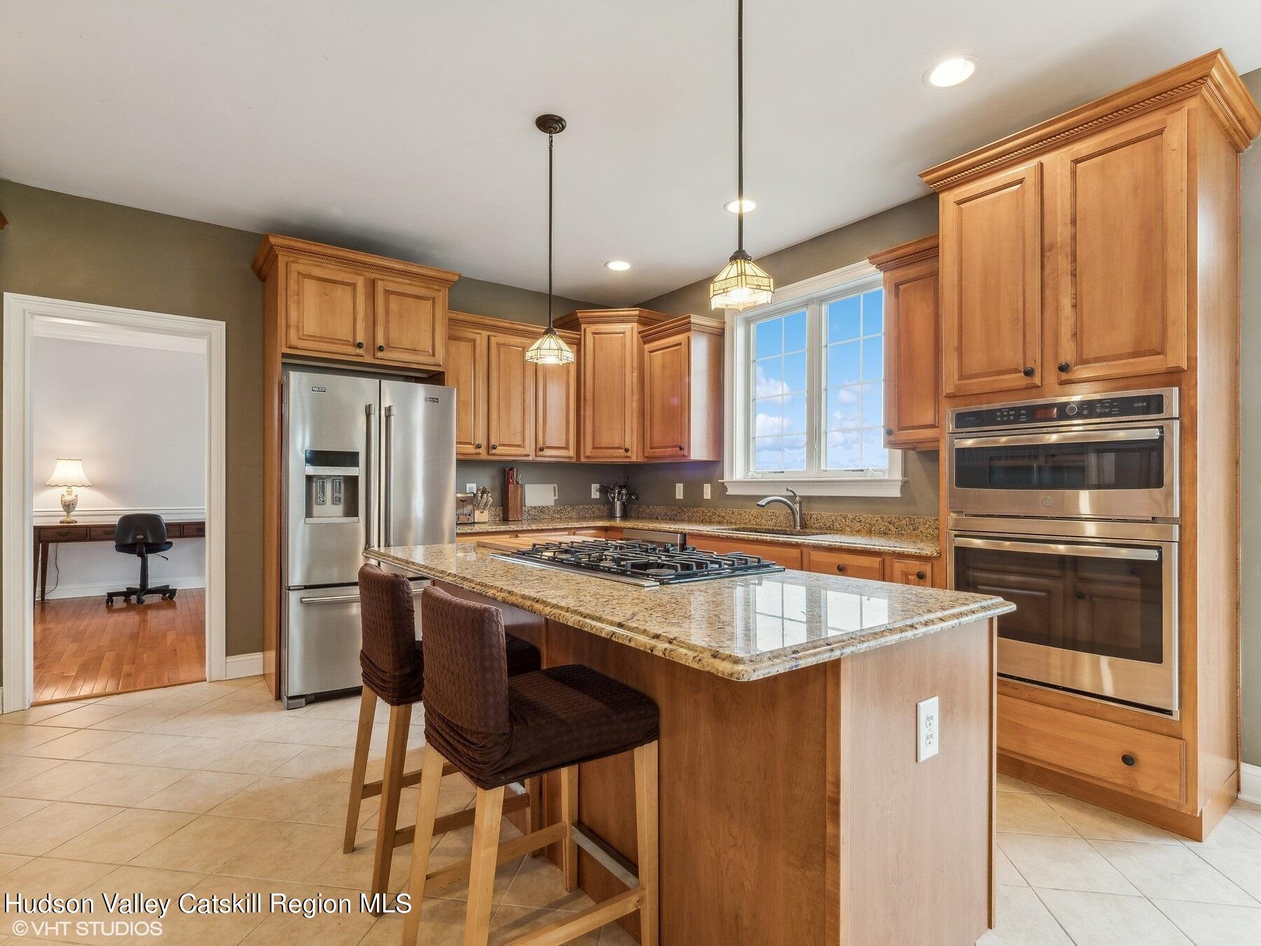 39 Ridgeline Drive