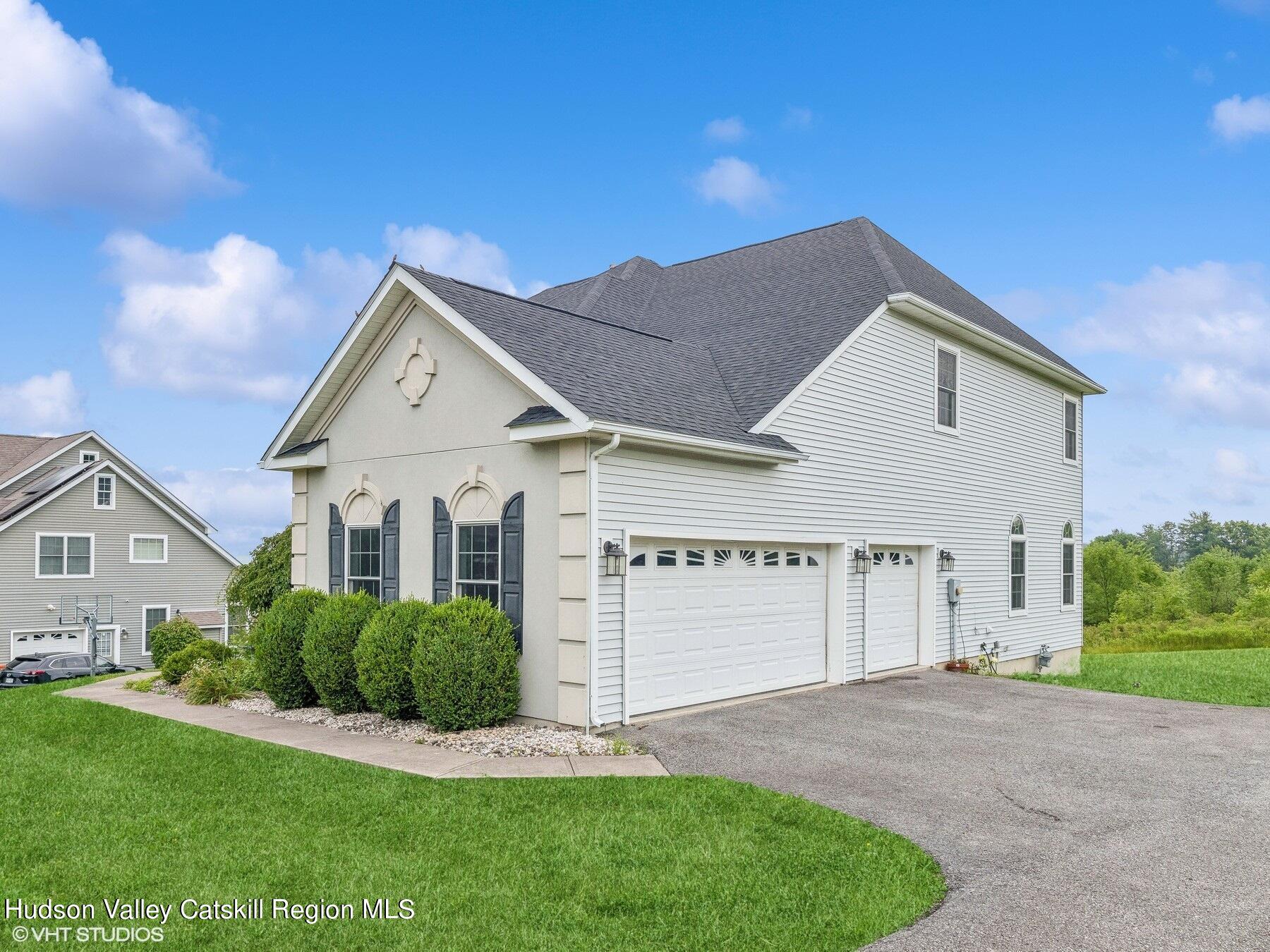 39 Ridgeline Drive