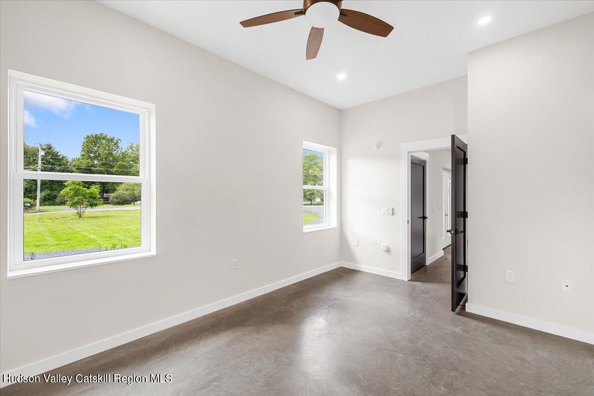88 Piazza Road