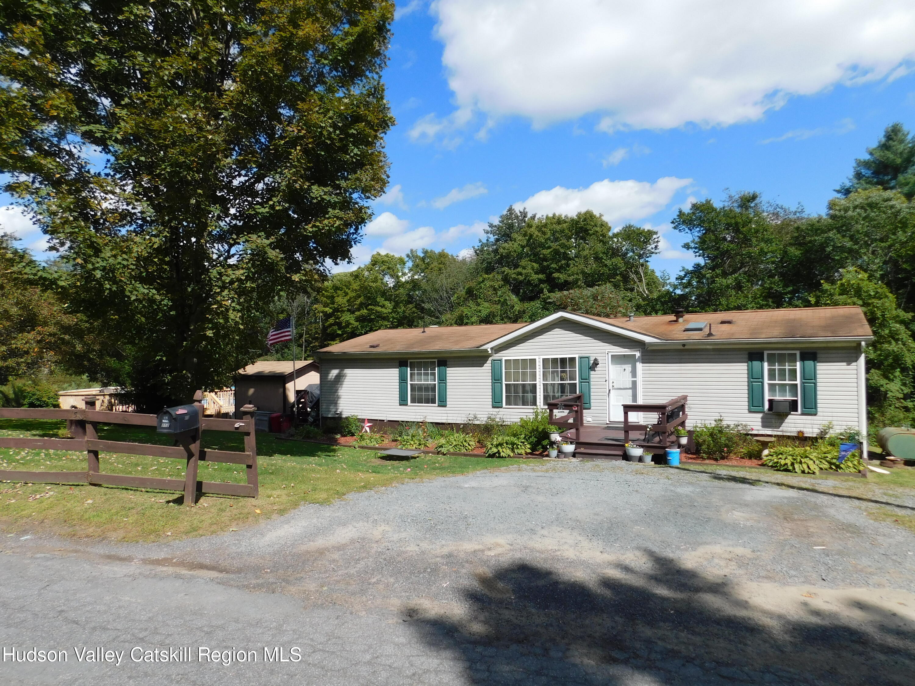 156 Lippman Rd