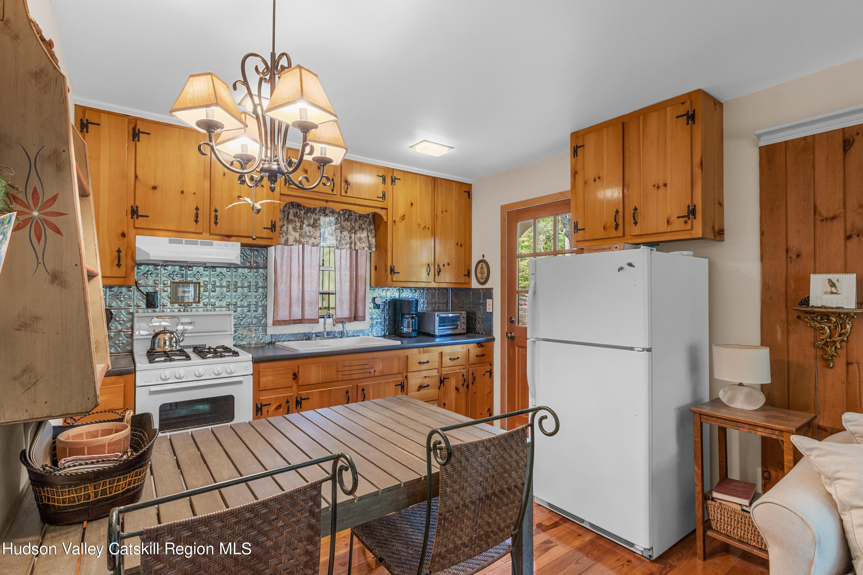 100 Grassy Ridge Road