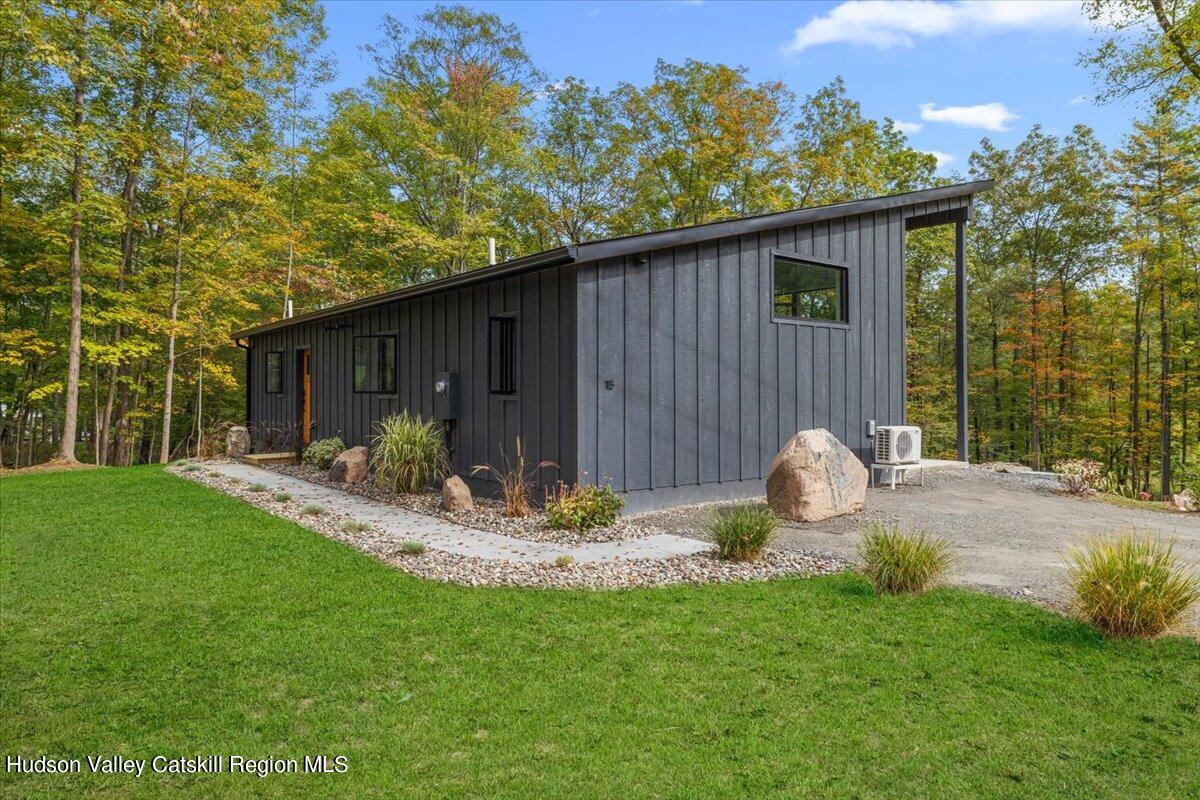 18 Vandemark Road