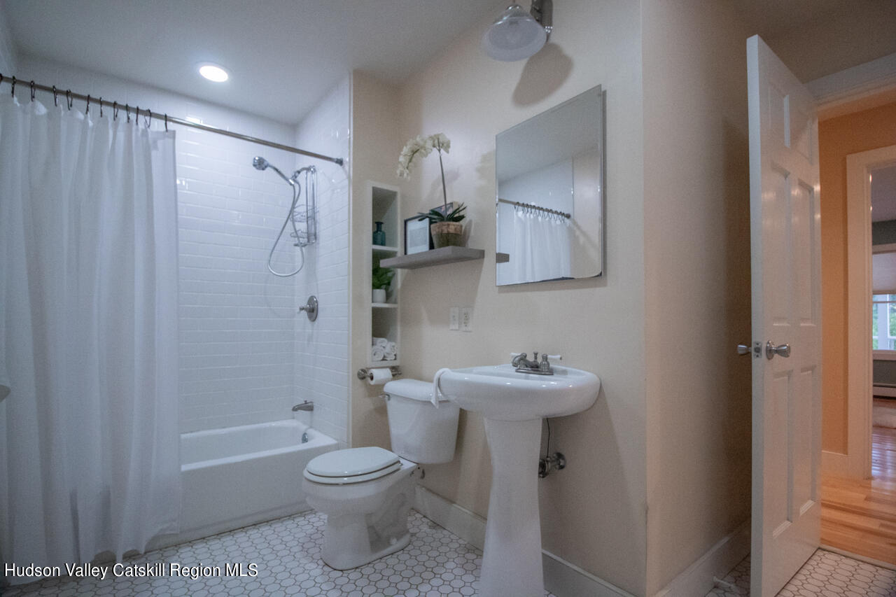51 Dewitt Road