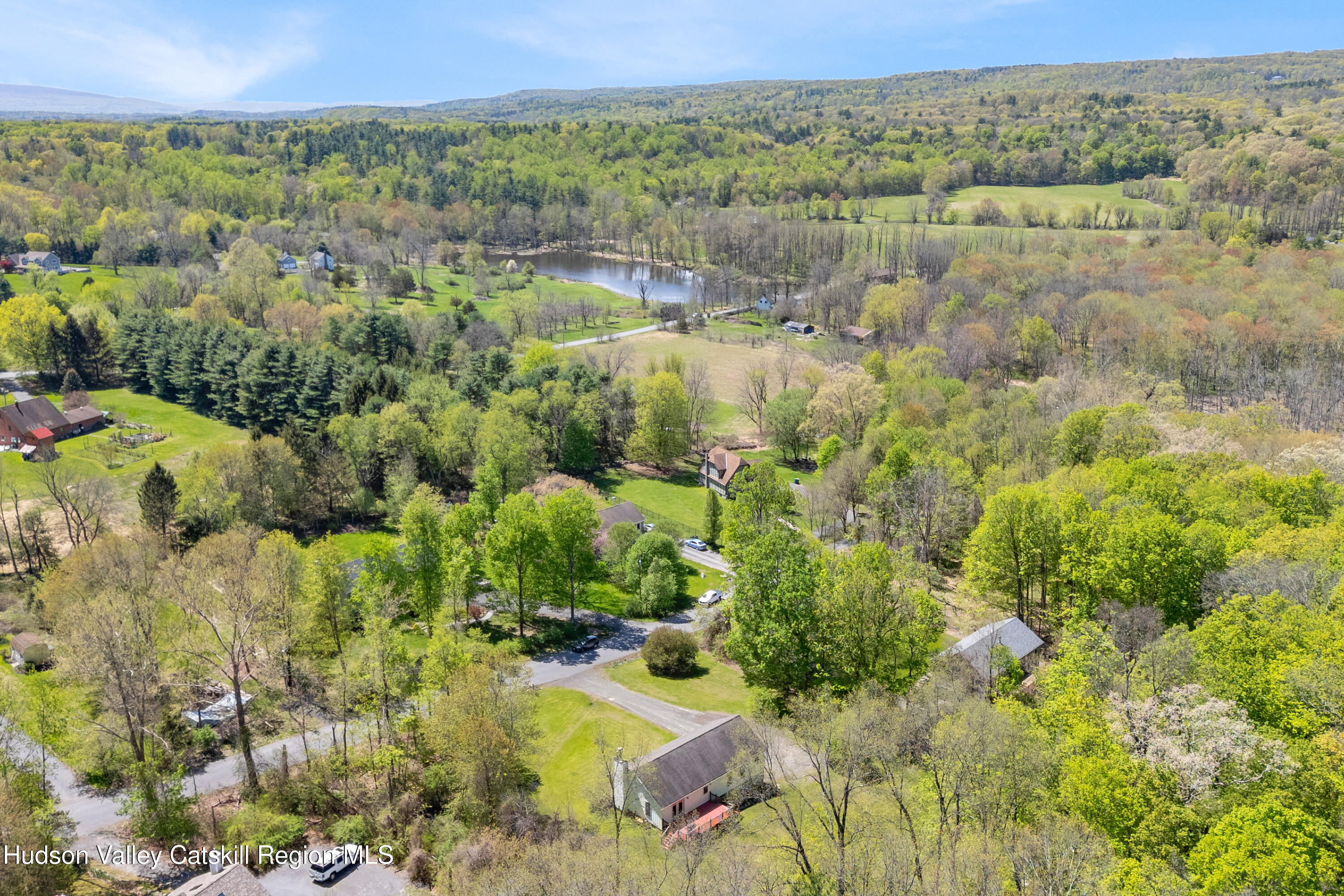 78 Duck Pond Rd