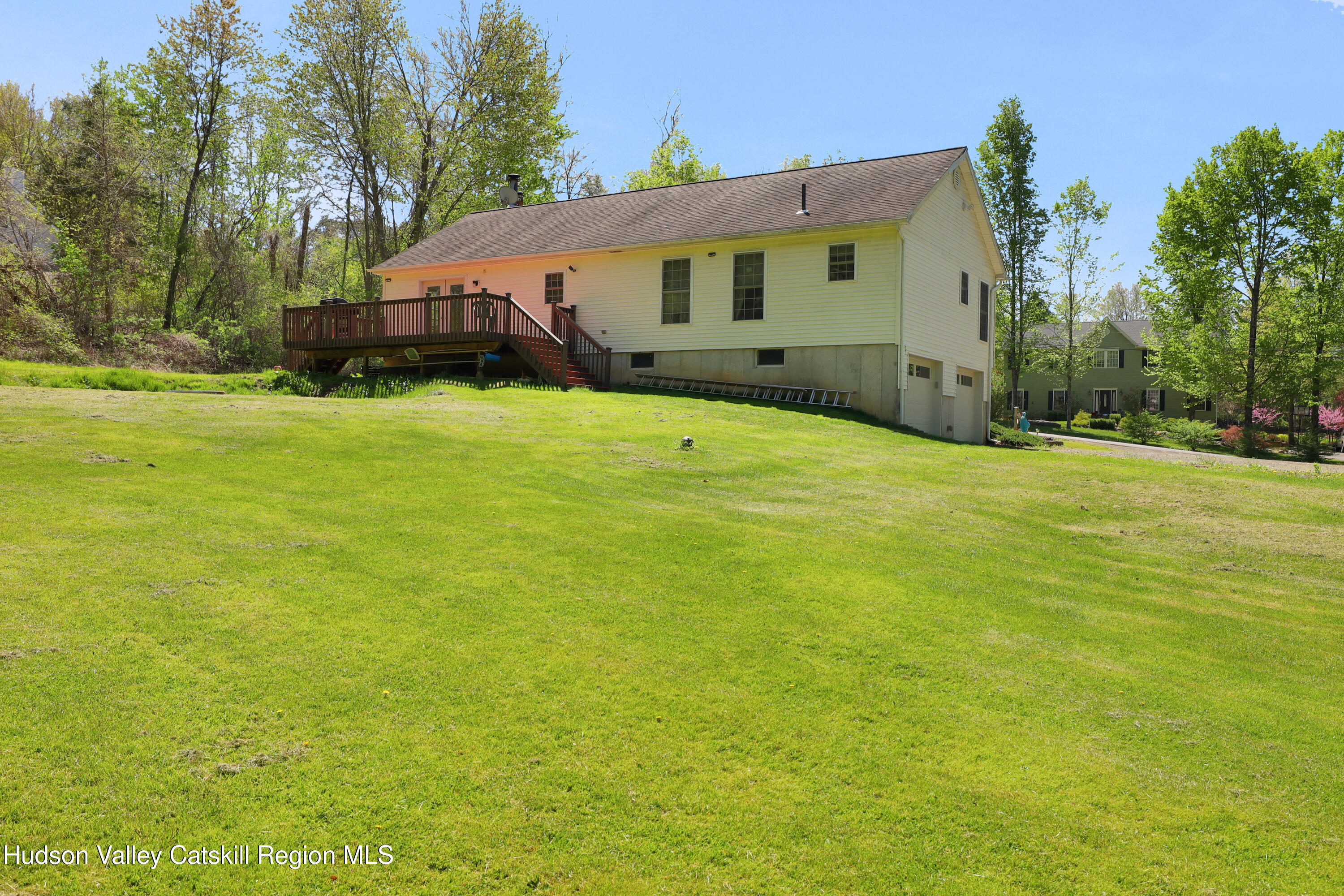 78 Duck Pond Rd
