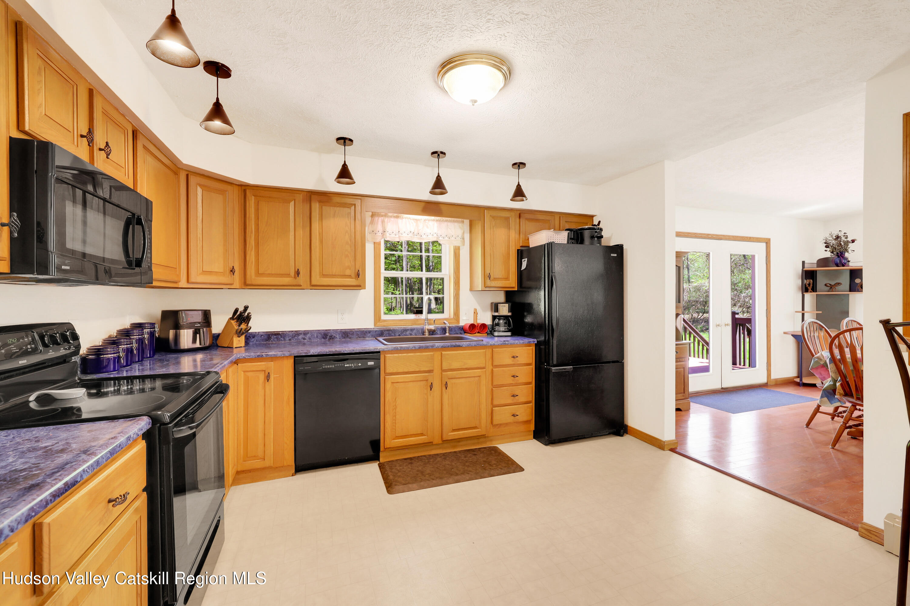 78 Duck Pond Rd
