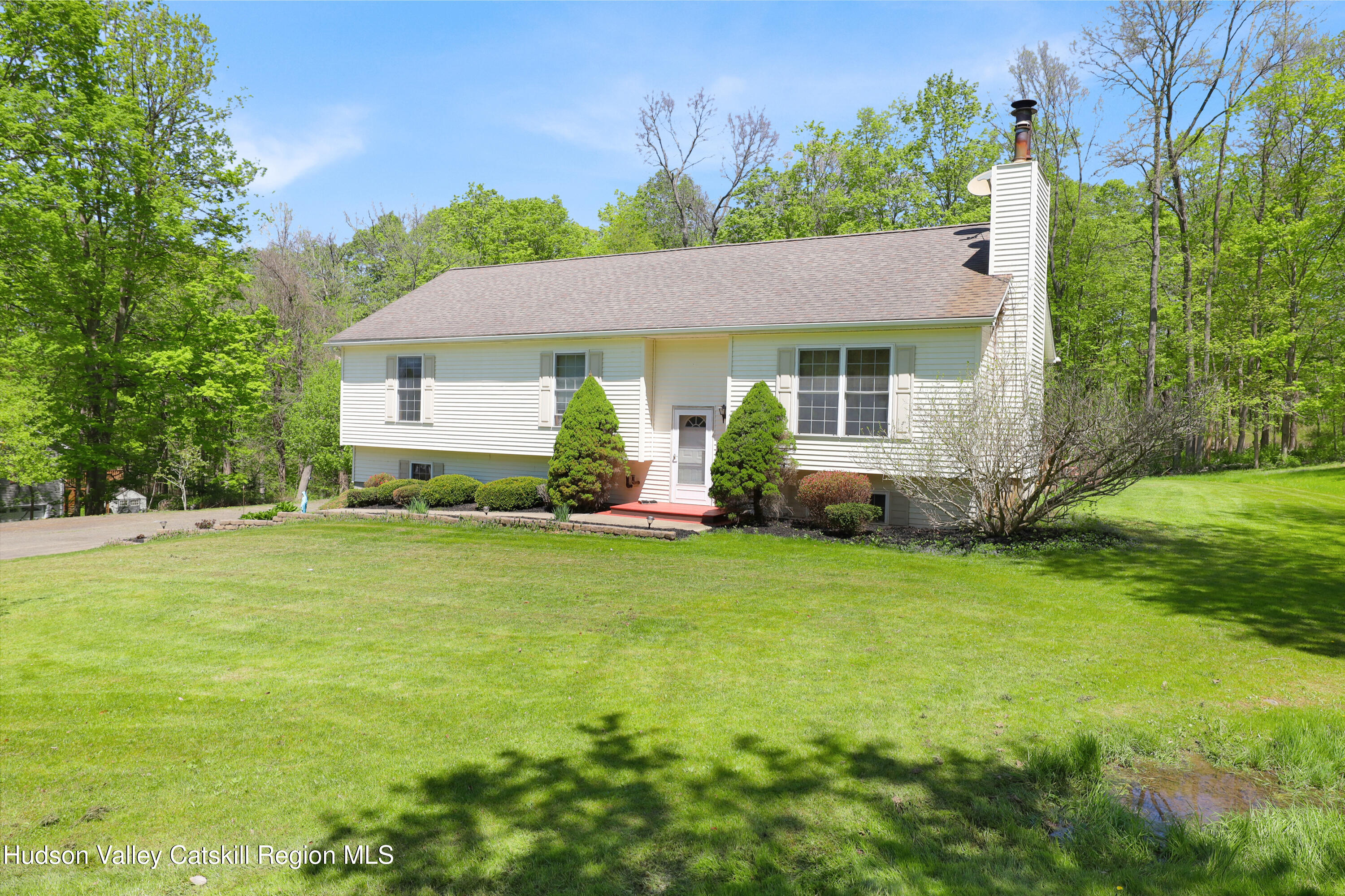 78 Duck Pond Rd