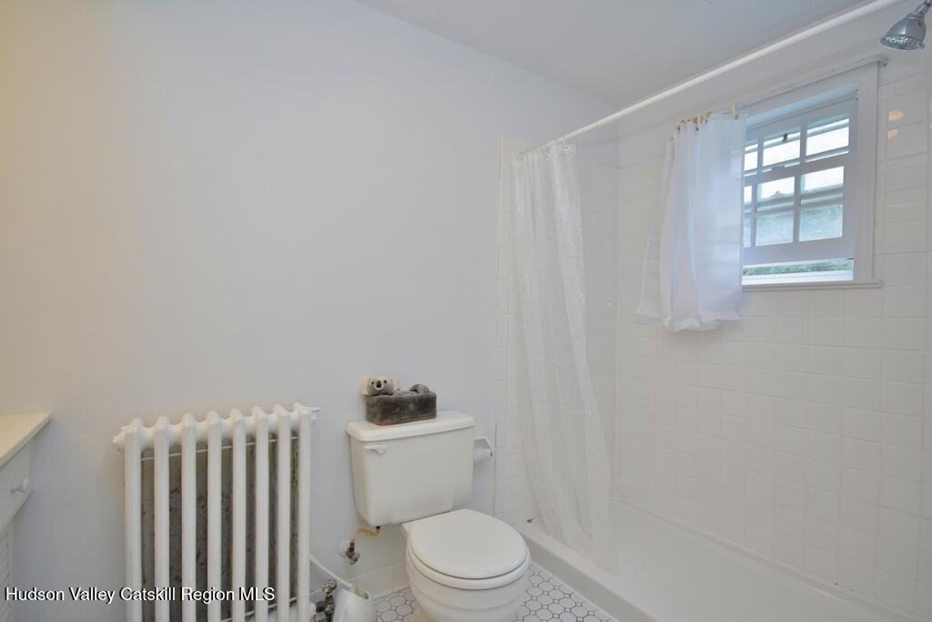 2586 Lucas Turnpike