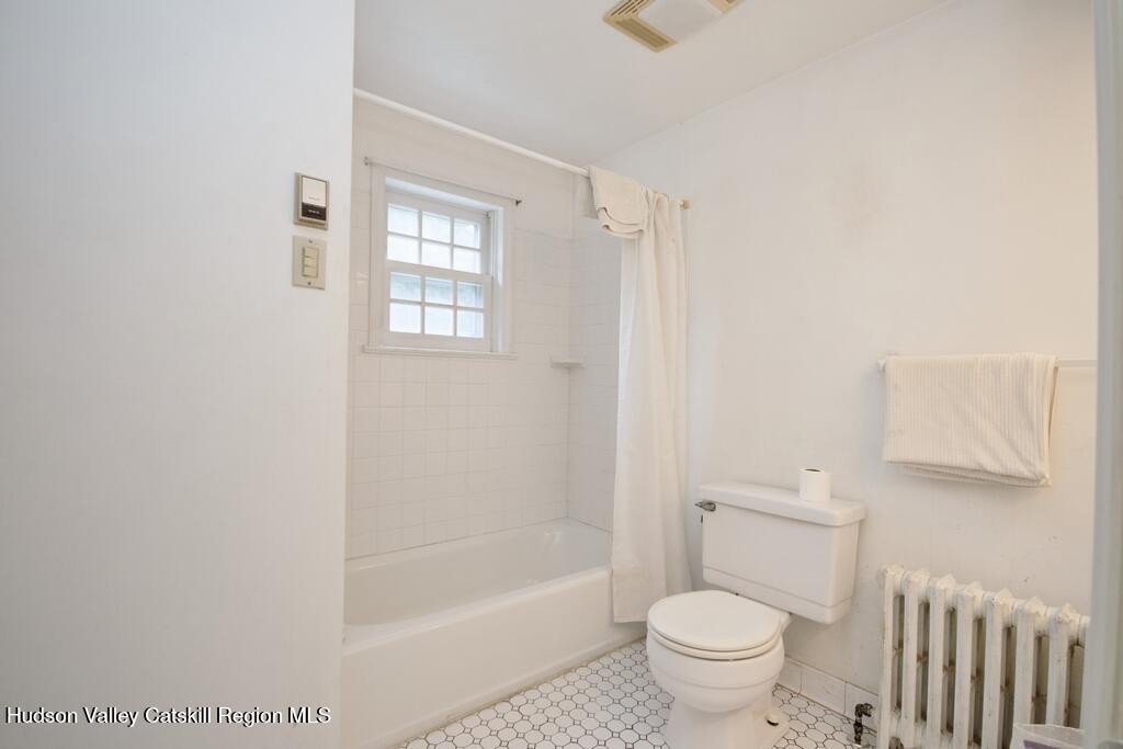2586 Lucas Turnpike