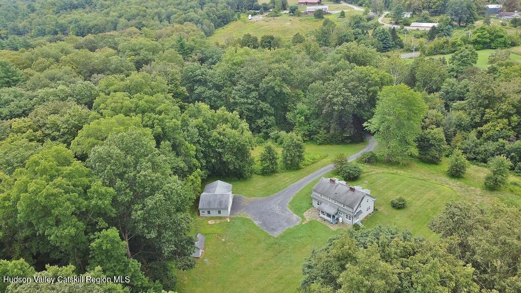 2586 Lucas Turnpike