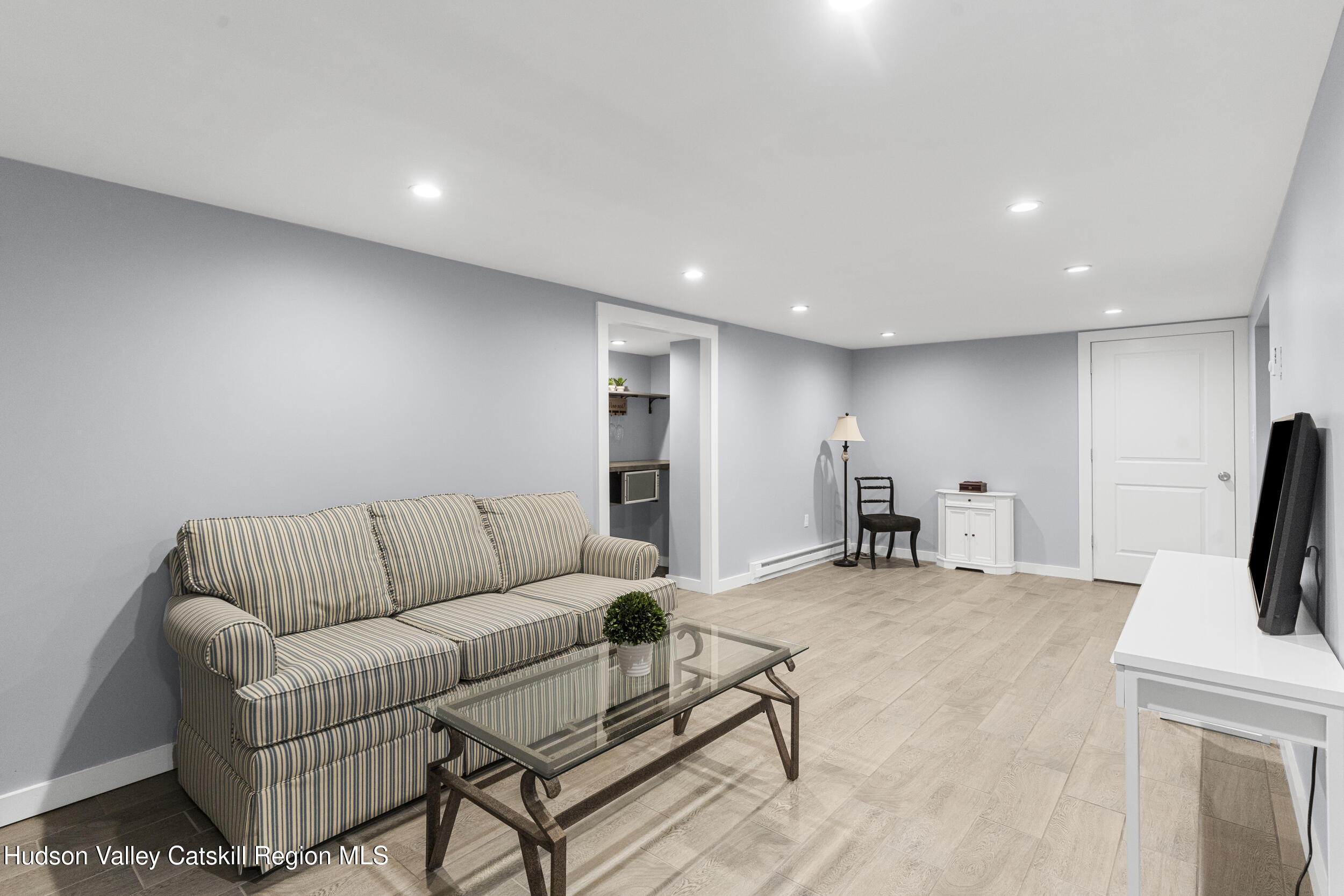 222 Queens Hwy Highway