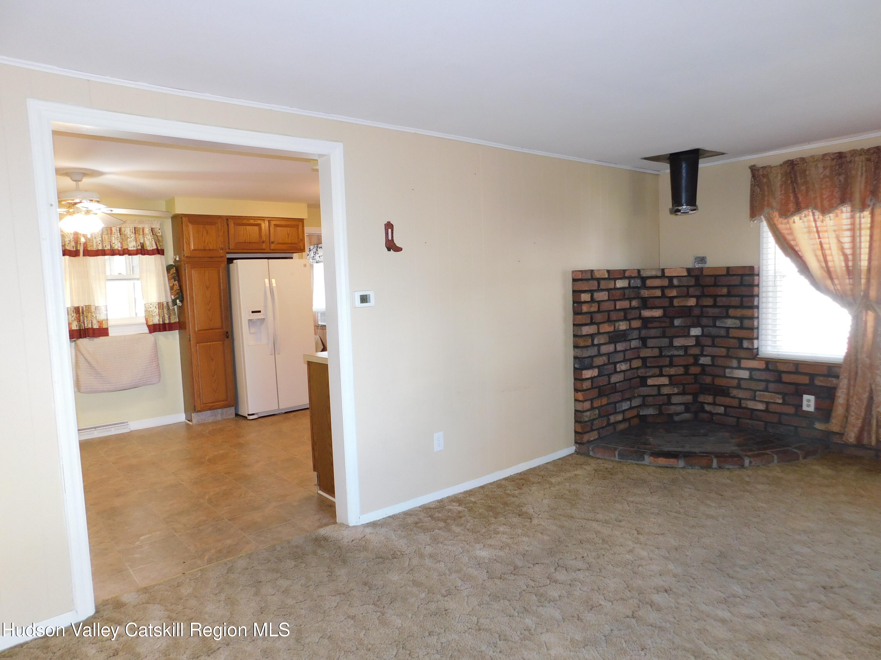 15 Dewitt St