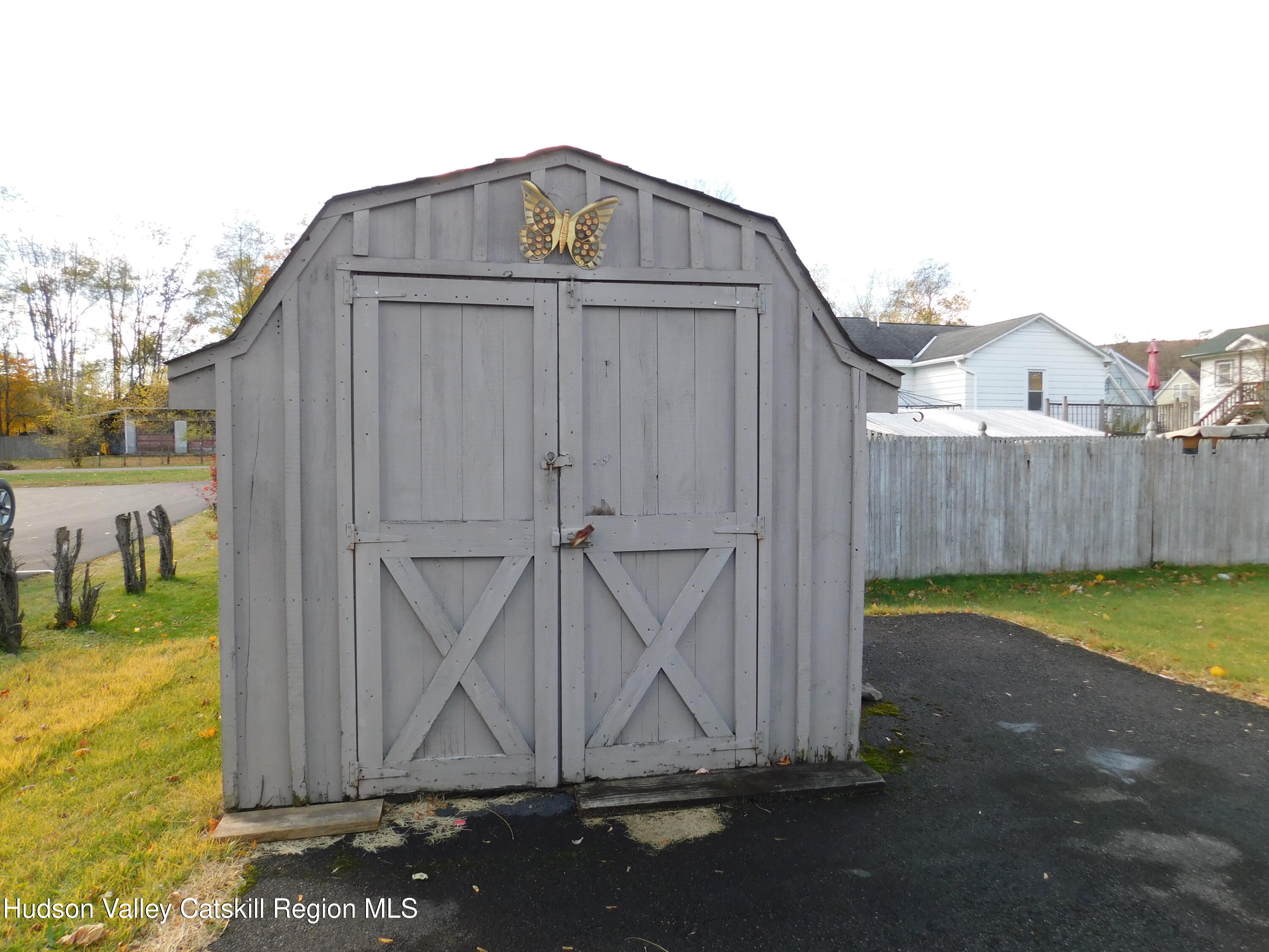 15 Dewitt St