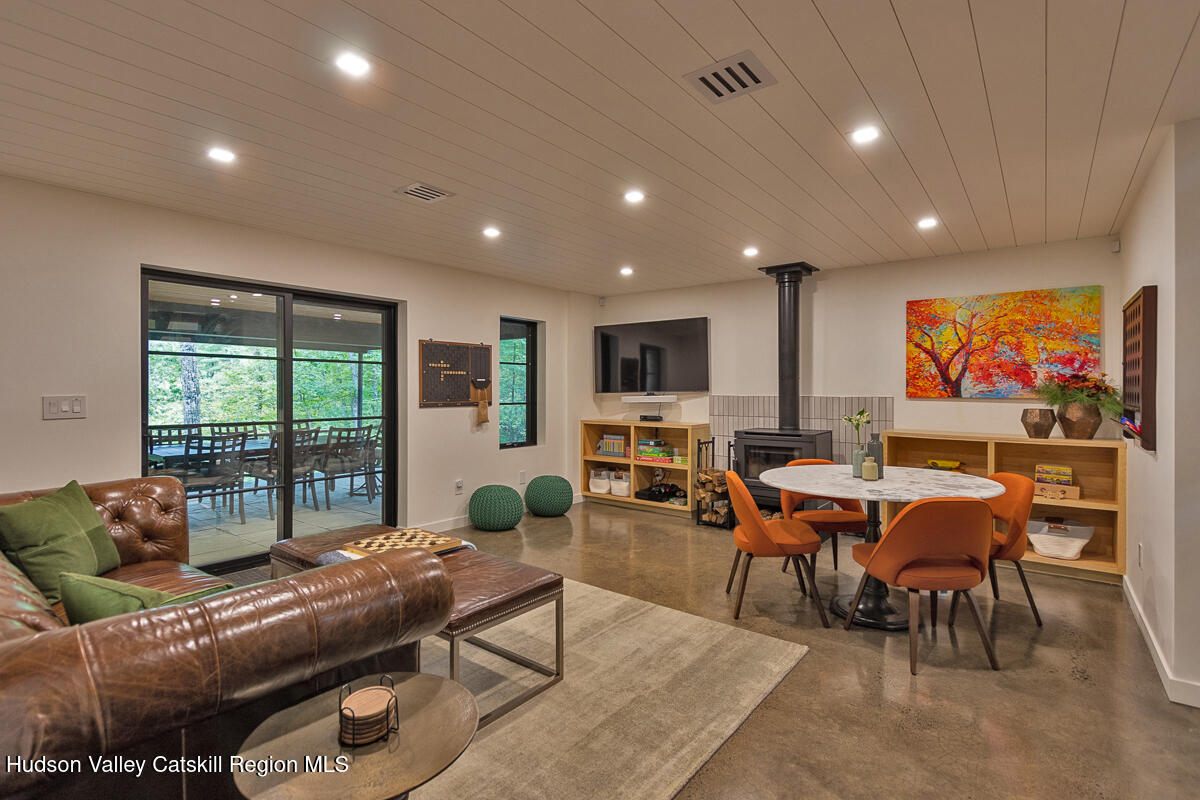 10 Hidden Mountain Lane