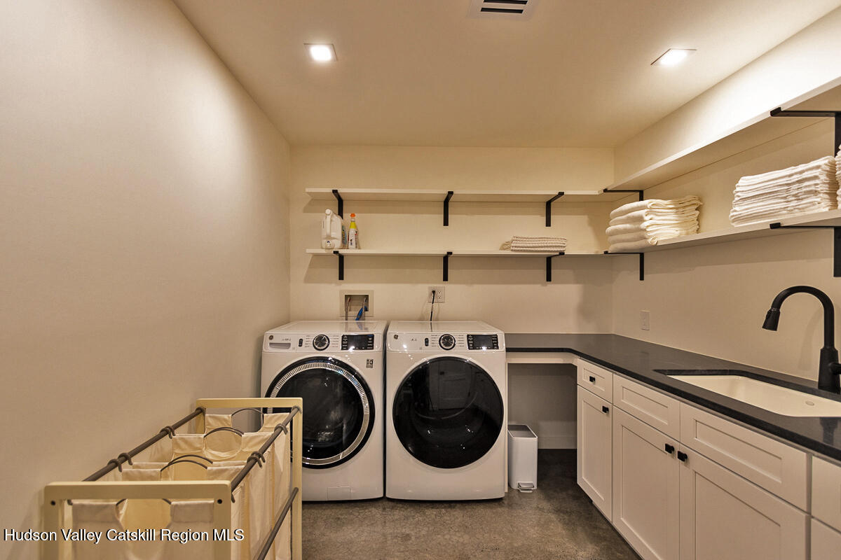 10 Hidden Mountain Lane