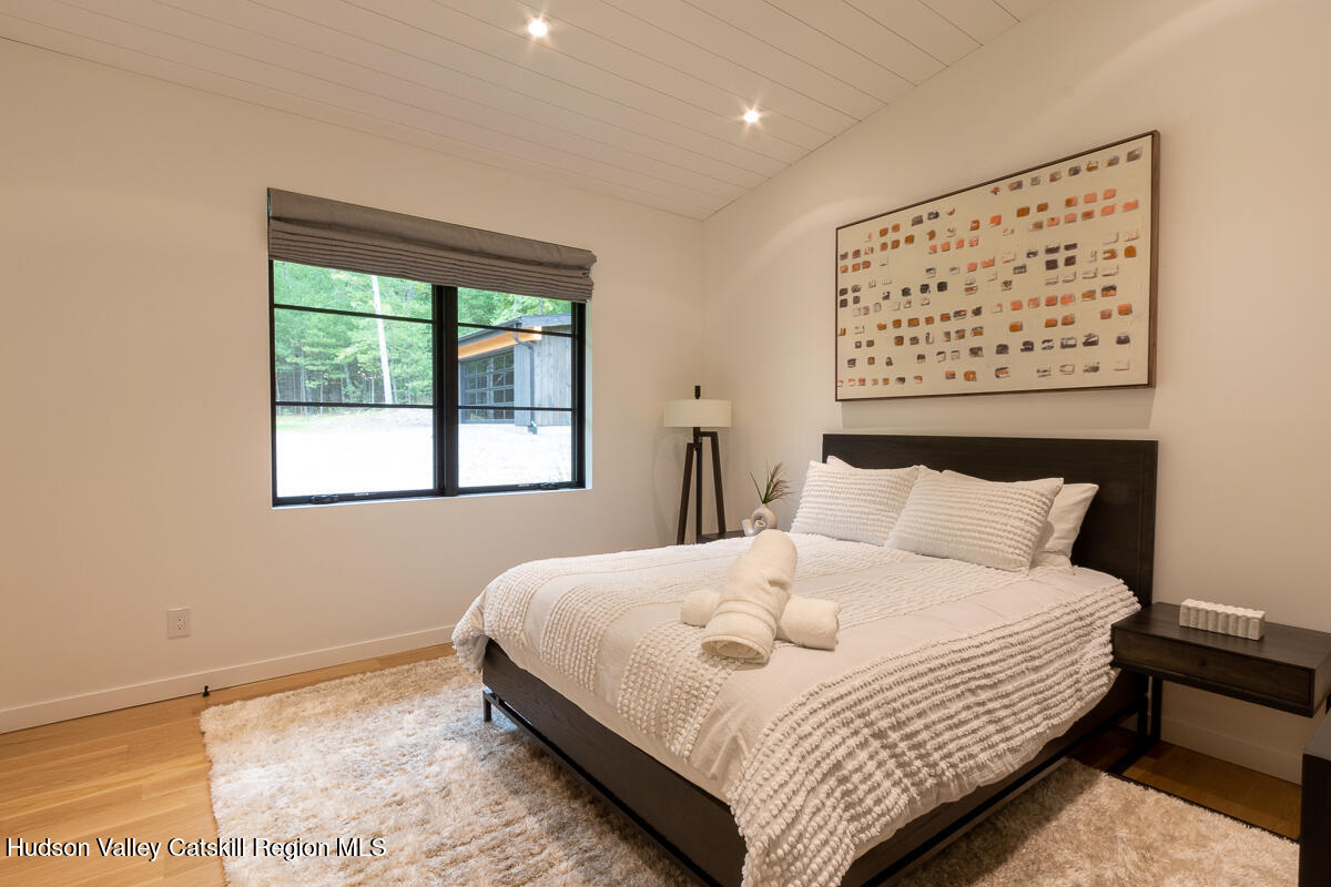 10 Hidden Mountain Lane