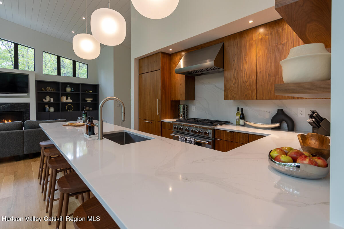 10 Hidden Mountain Lane