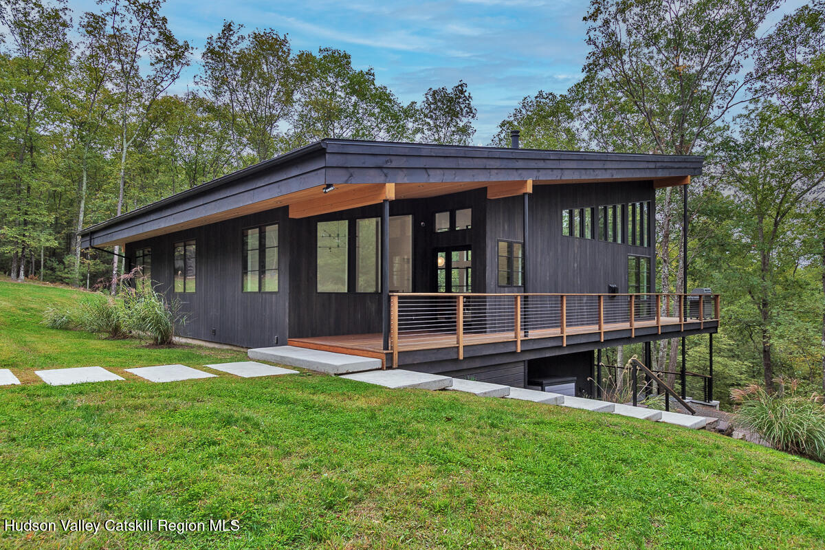 10 Hidden Mountain Lane