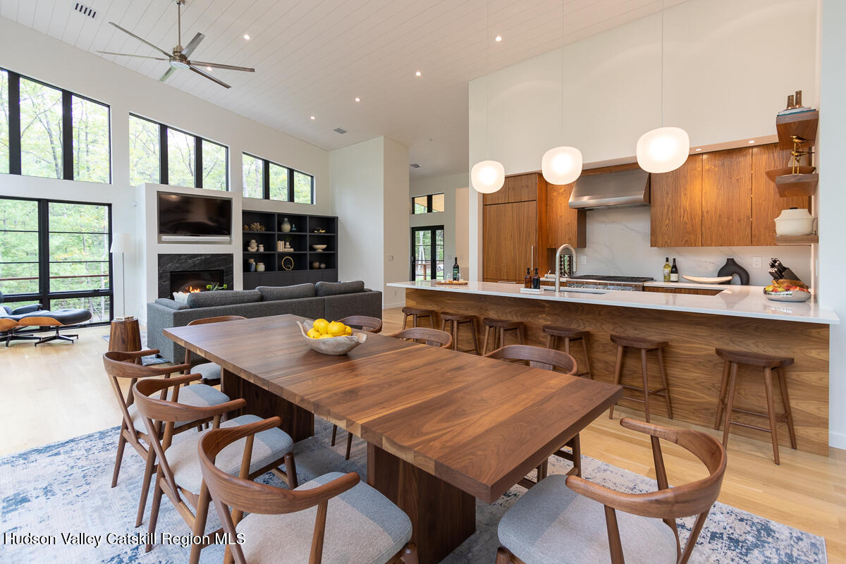 10 Hidden Mountain Lane