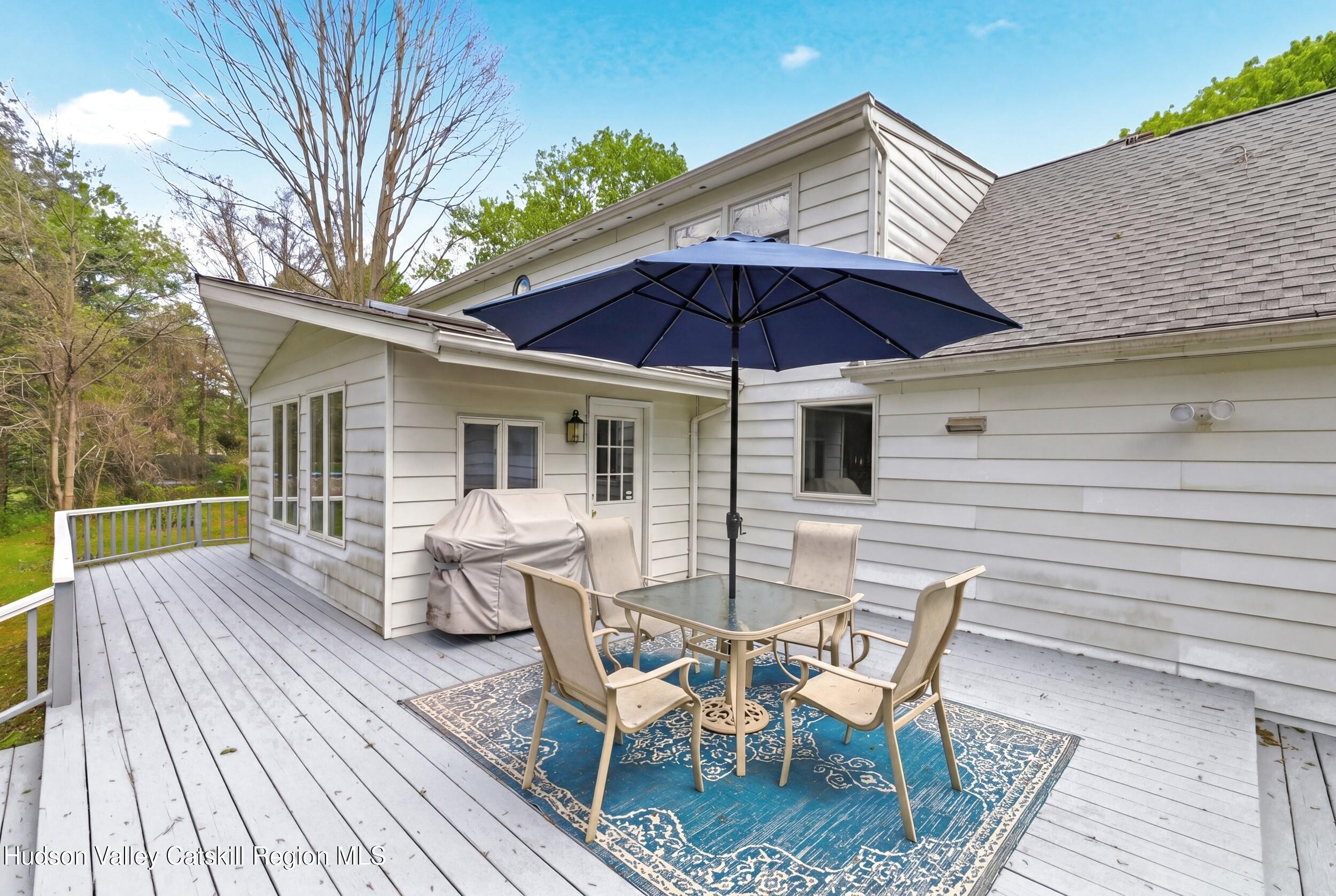 22 Candlewood Lane