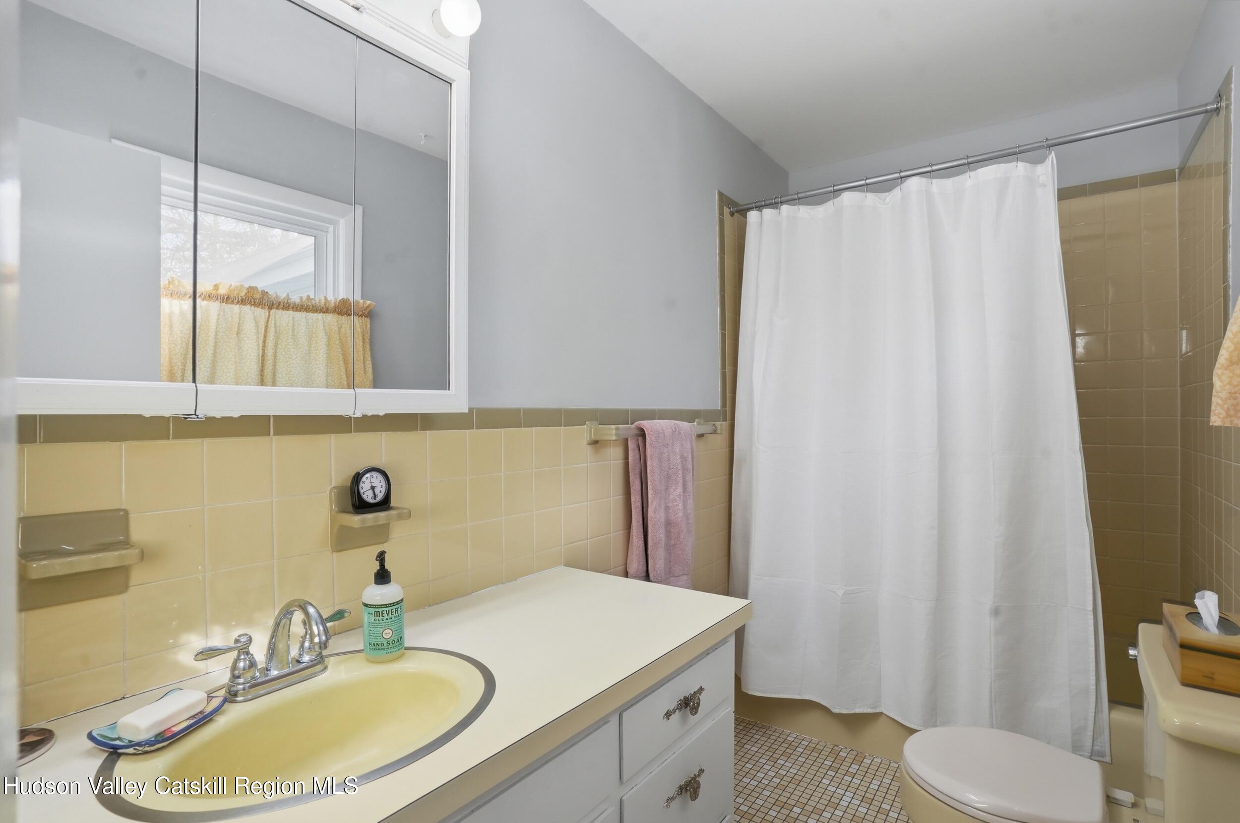 22 Candlewood Lane