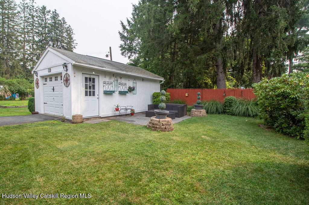 1 Carnation Avenue