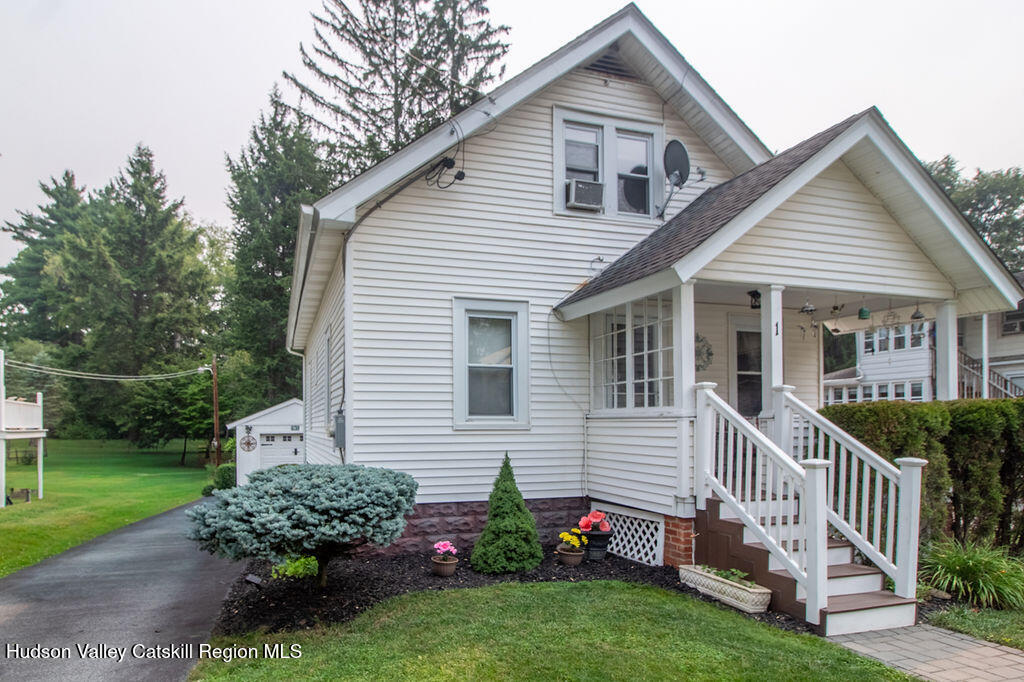 1 Carnation Avenue